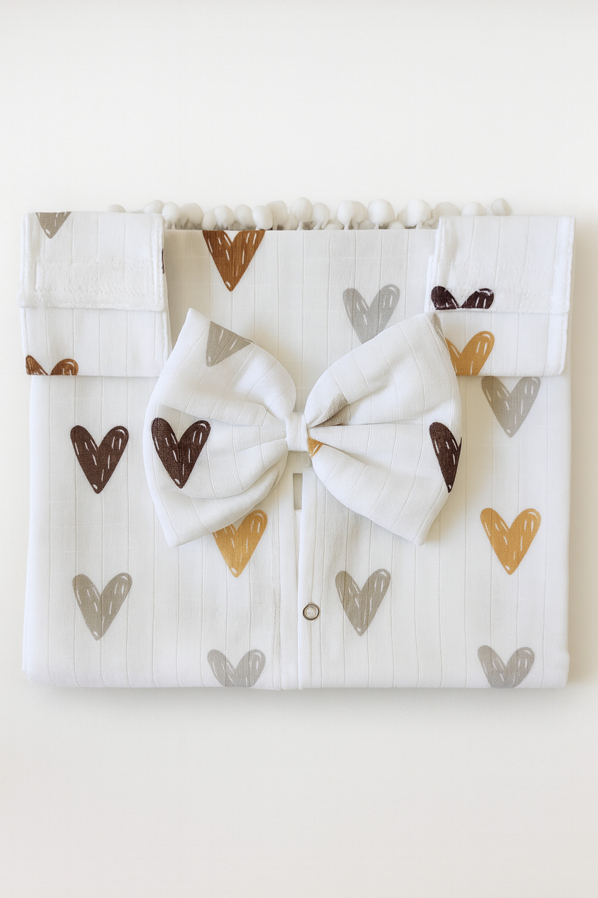 nelcollection Müslin Puset Örtüsü ve Anakucağı Minderi, 2'li Set, Önlük Hediyeli, %100 Pamuk Kumaş, Kalp Desenli fotoğrafı 7 (önizleme)