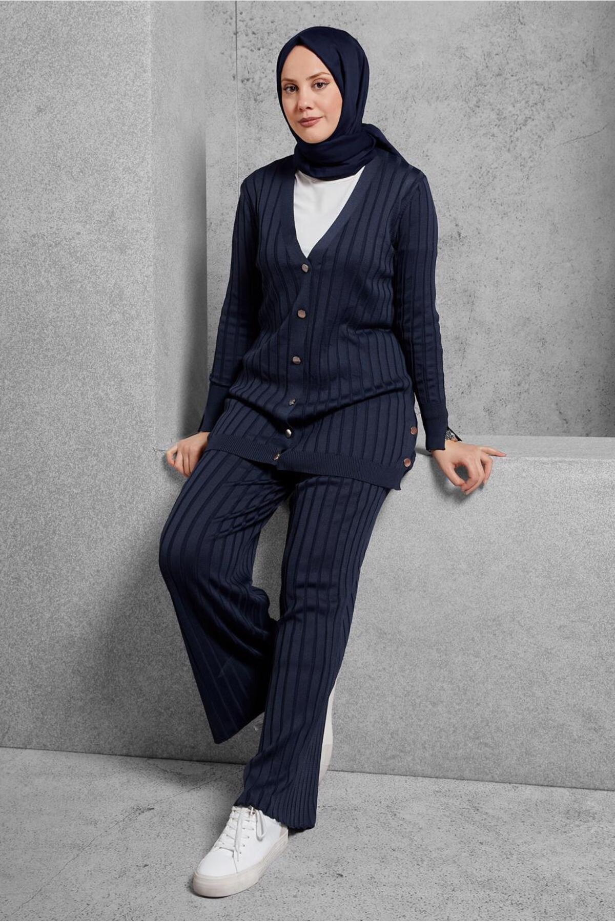 آلوینا ست شلوار بافتنی ۴۴۹۵۷ آلوینا ست شلوار بافتنی ۴۴۹۵۷