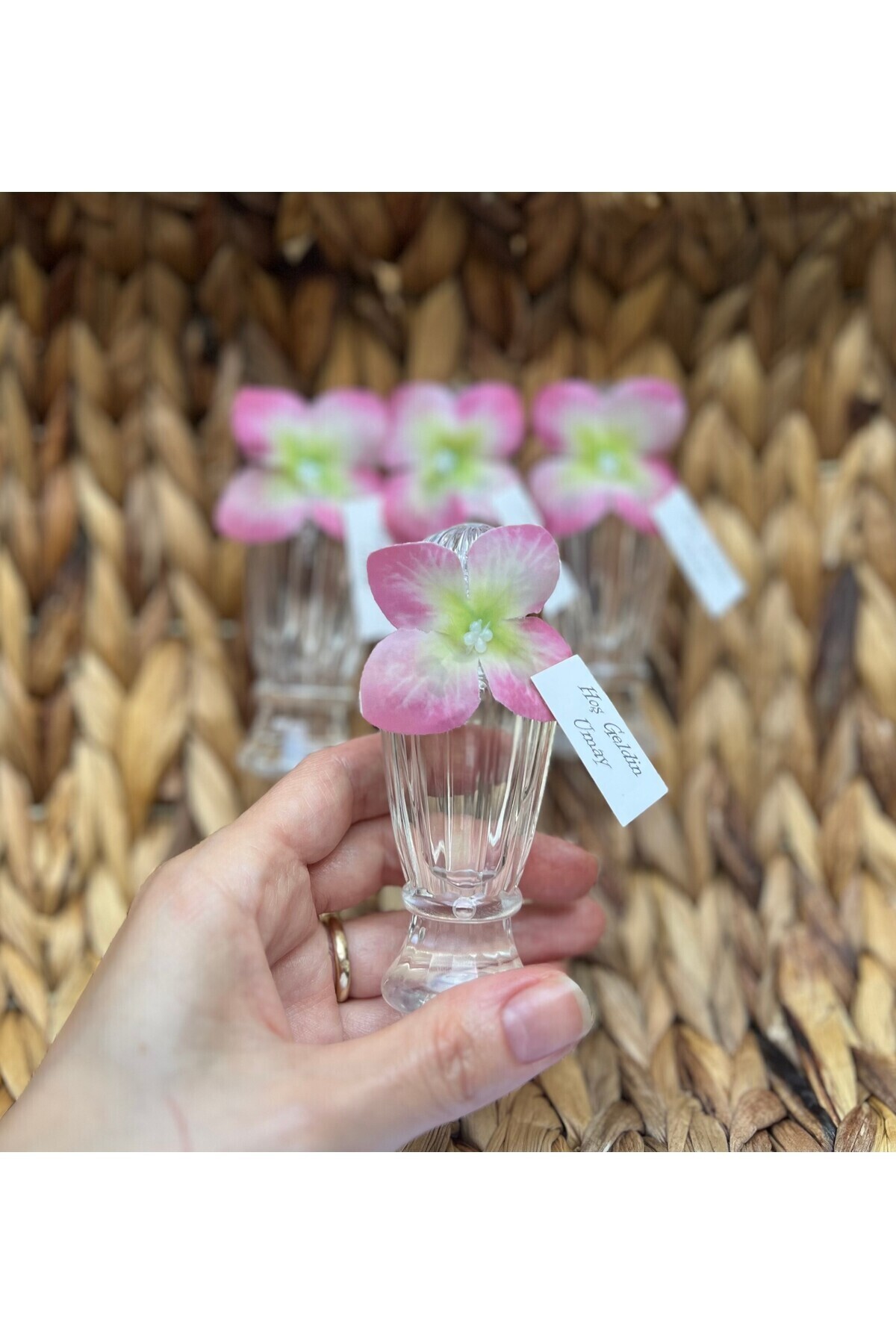 MayaArtDesign Pembe Çiçekli 50cc Mika Şişe Limon Kolonyası – Kişiye Özel Etiketli fotoğrafı 3 (önizleme)