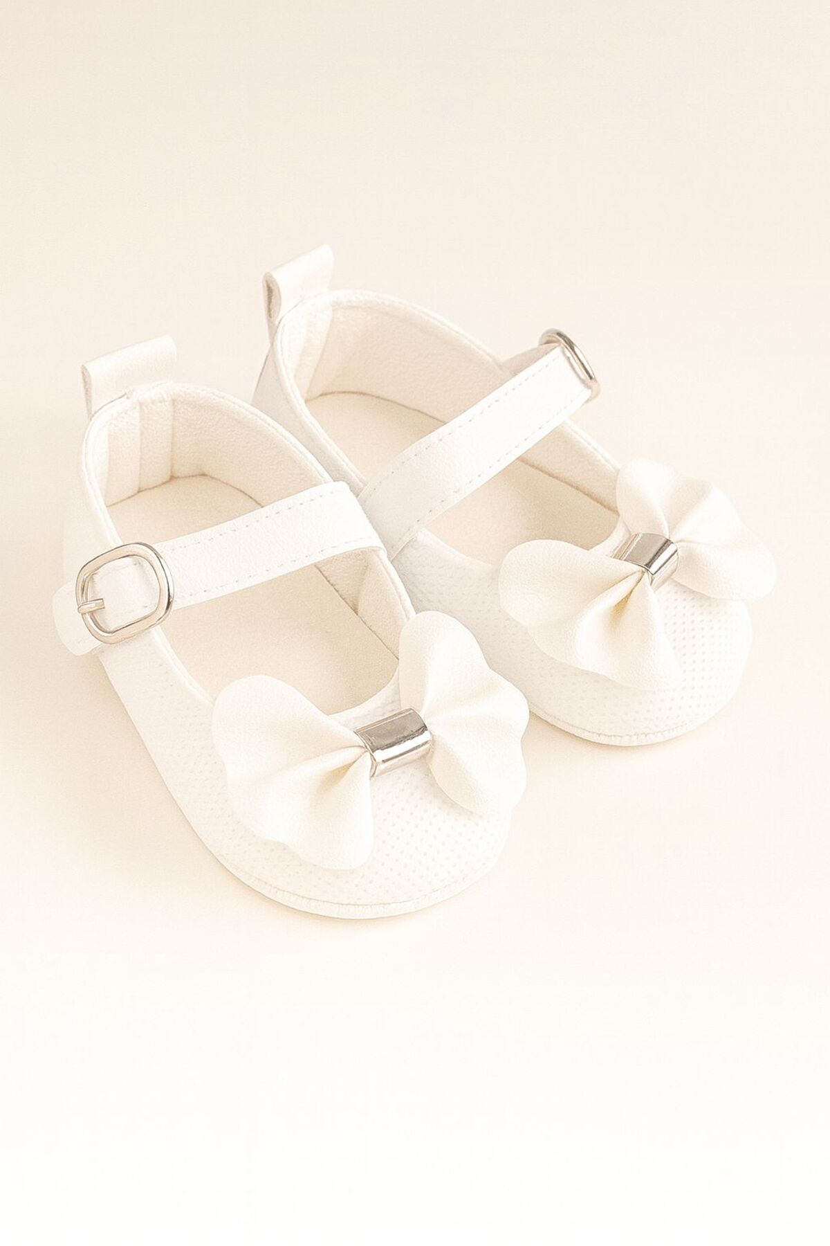 Baby Girl First Step Shoes with Bowtie Size 18-19