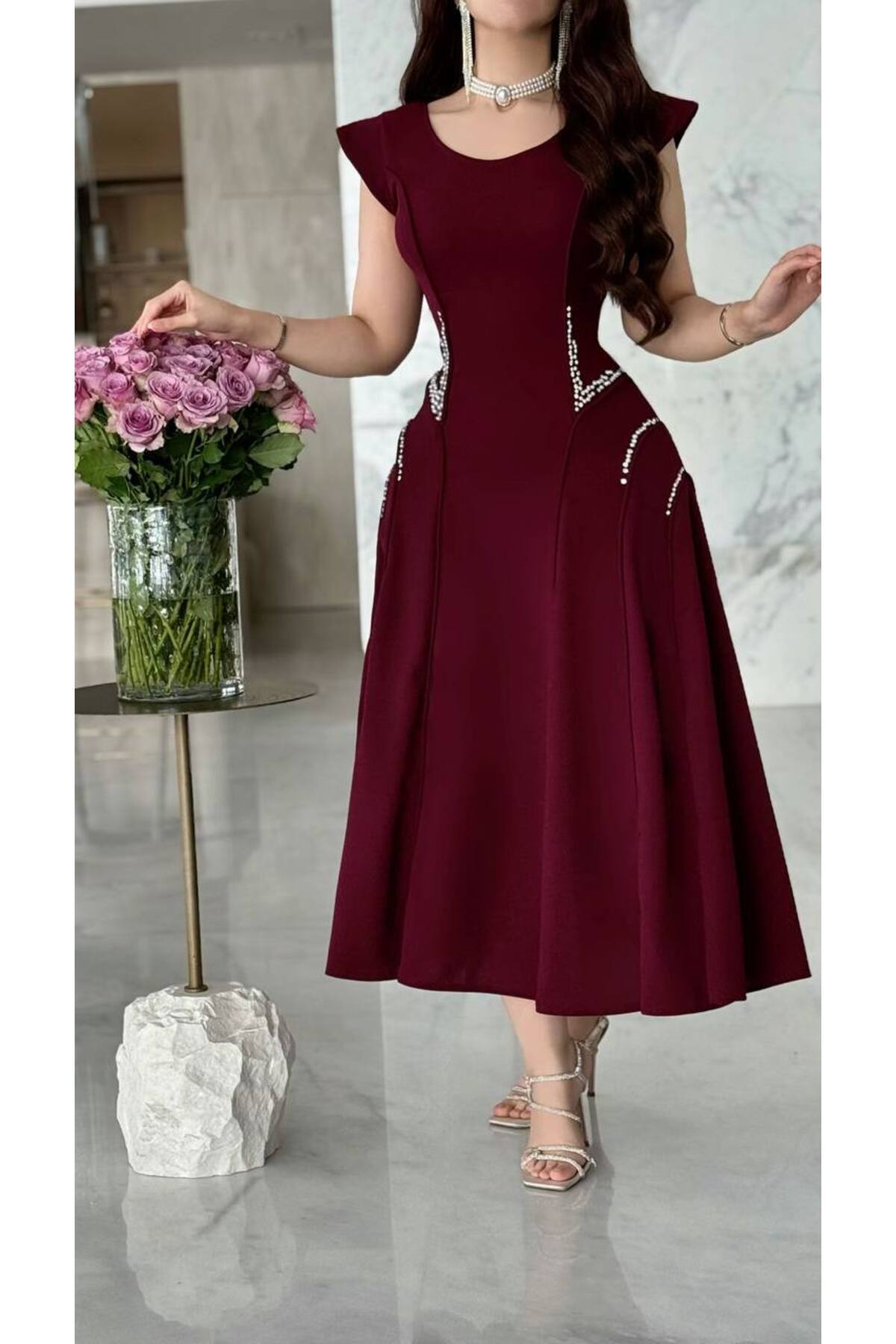 VİVİ فستان برغندي ناعم بلمسة لؤلؤية