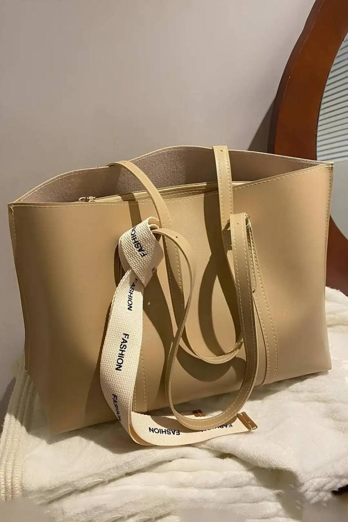 Bej Fashion Kolon Askılı Büyük Boy Kadın El ve Omuz Çantası görünüm 2