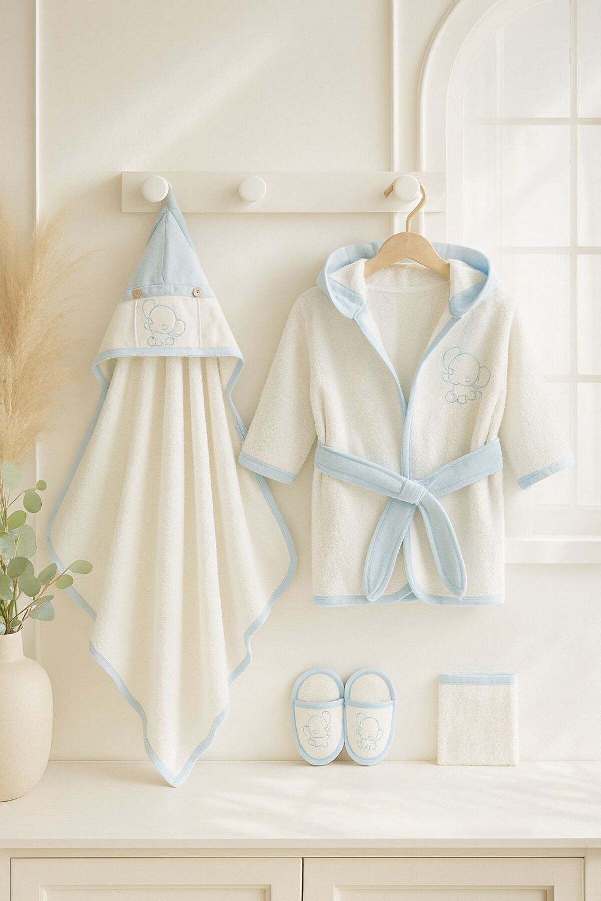 mia mia Sevimli Fil Nakışlı Bebek Bornoz Seti – %100 Pamuk – 4’lü