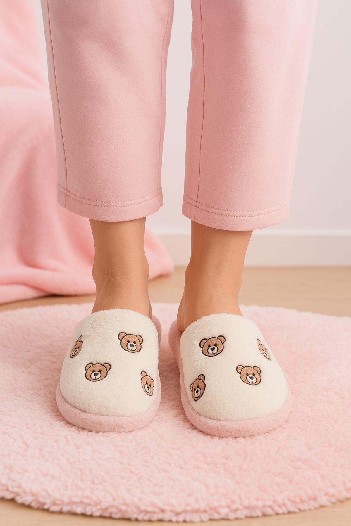 BellaPiede Peluş Ayıcık Desenli Ev Terliği, Kadın Pembe Tabanlı Yumuşak Kışlık Panduf Terlik görsel 2