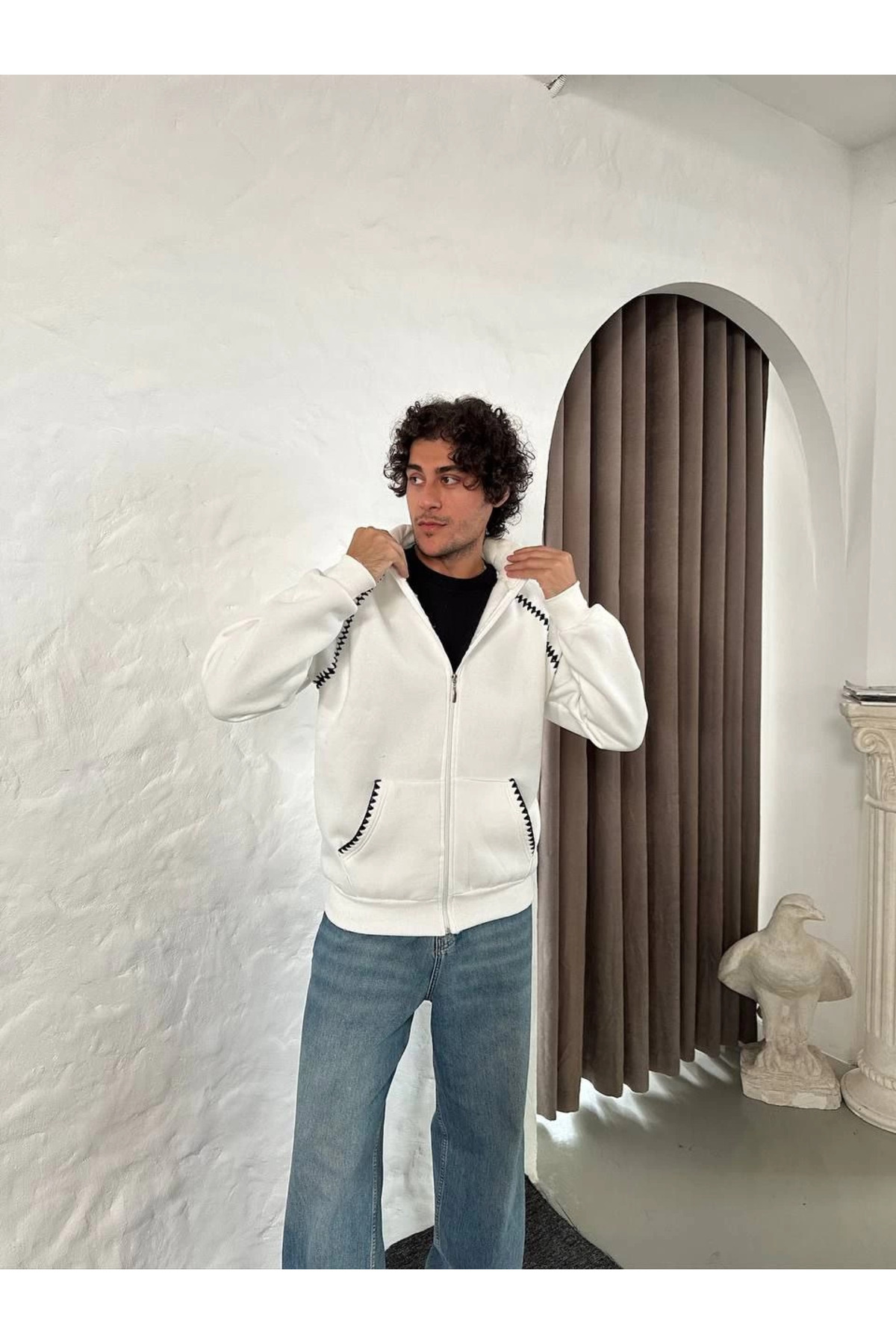 pilelistore Oversize Dik Yaka Fermuarlı Sweatshirt - Zincir Nakışli Kanguru Cepli - Beyaz fotoğrafı 7 (önizleme)