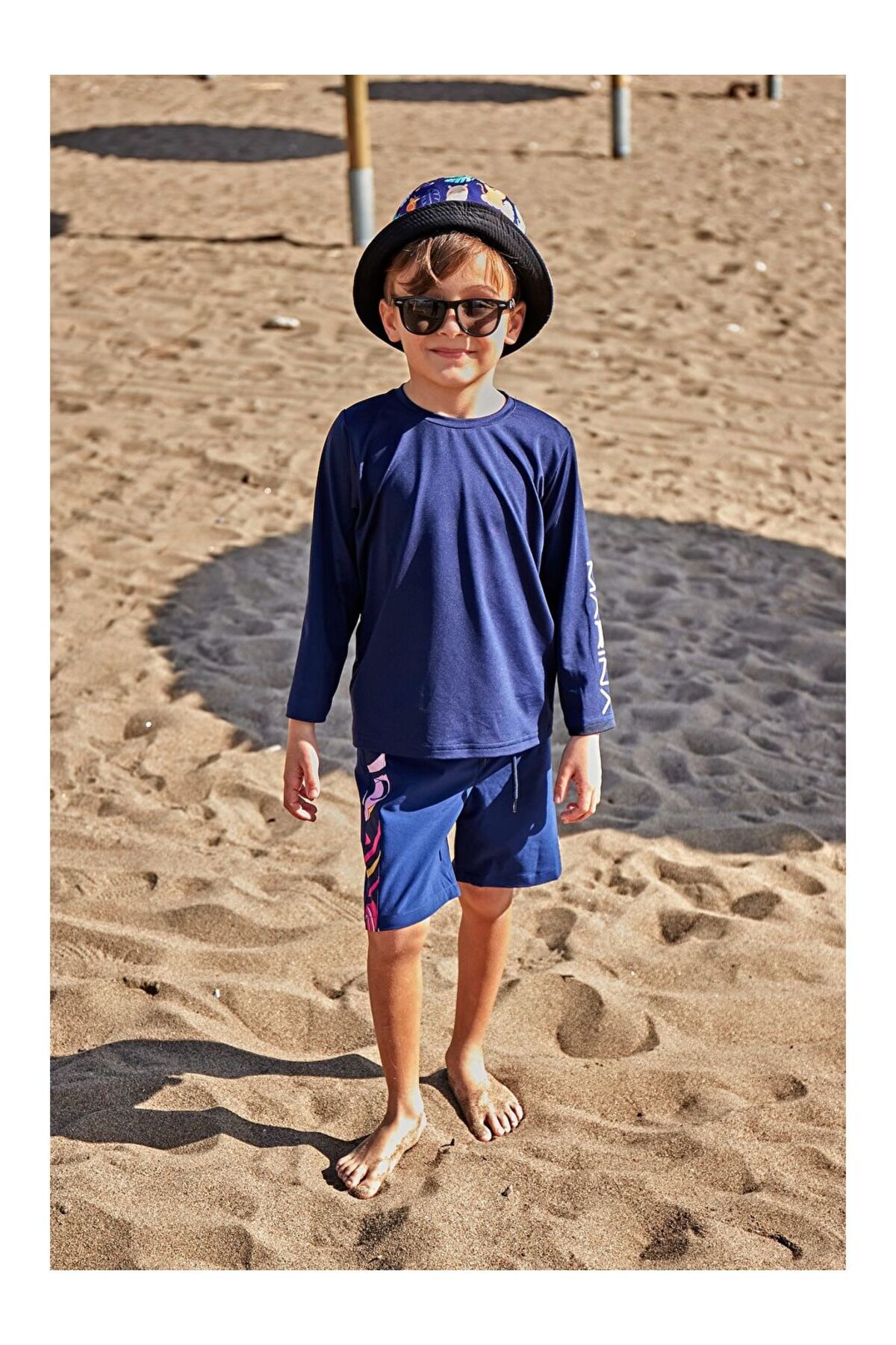 LC Waikiki Lacivert Desenli Erkek Çocuk Şort B2434