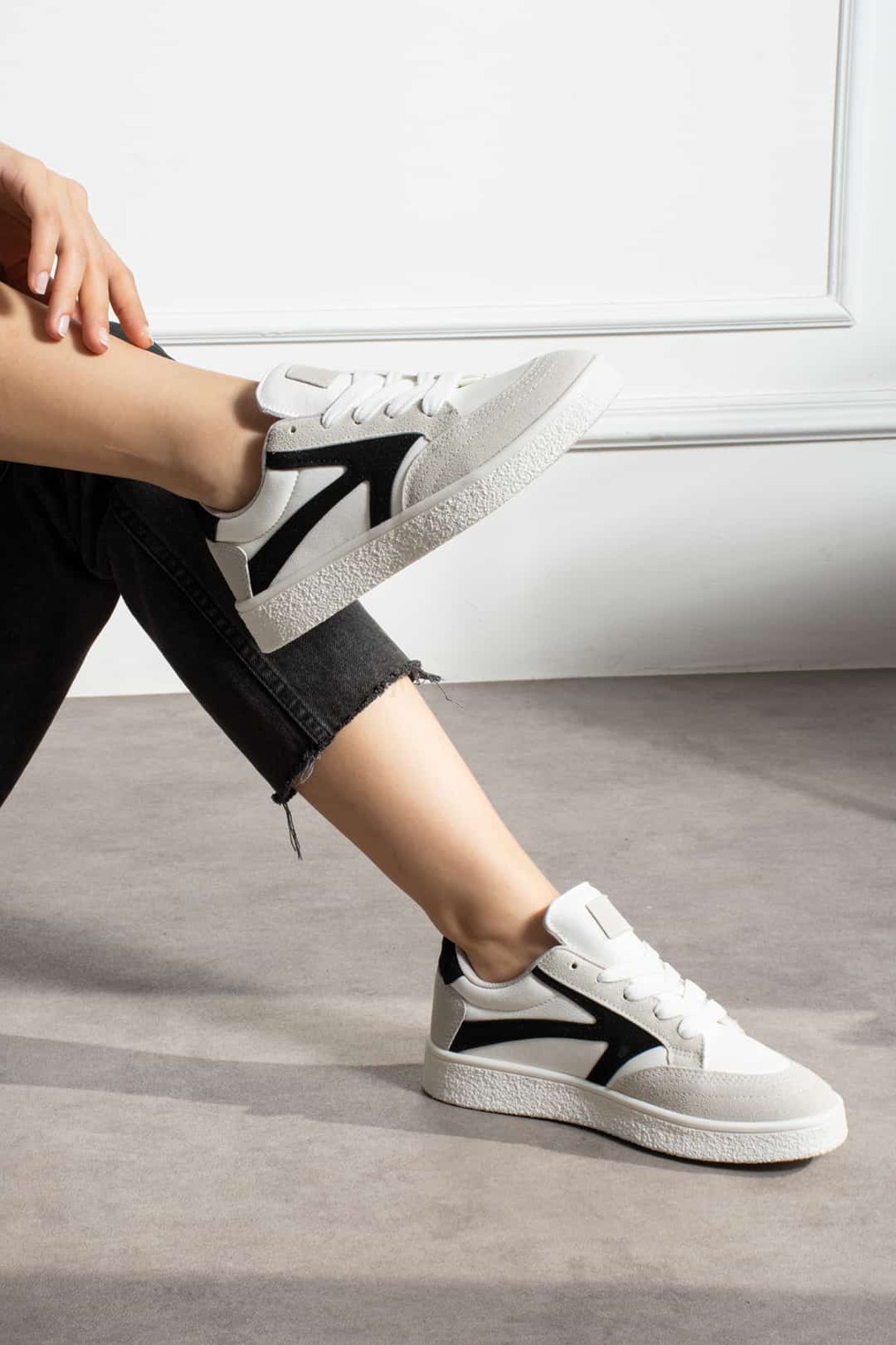 NAVİSHOES Beyaz Siyah Kadın Bağcıklı Spor Ayakkabı Sneaker Günlük Okul 121NAV görsel 3