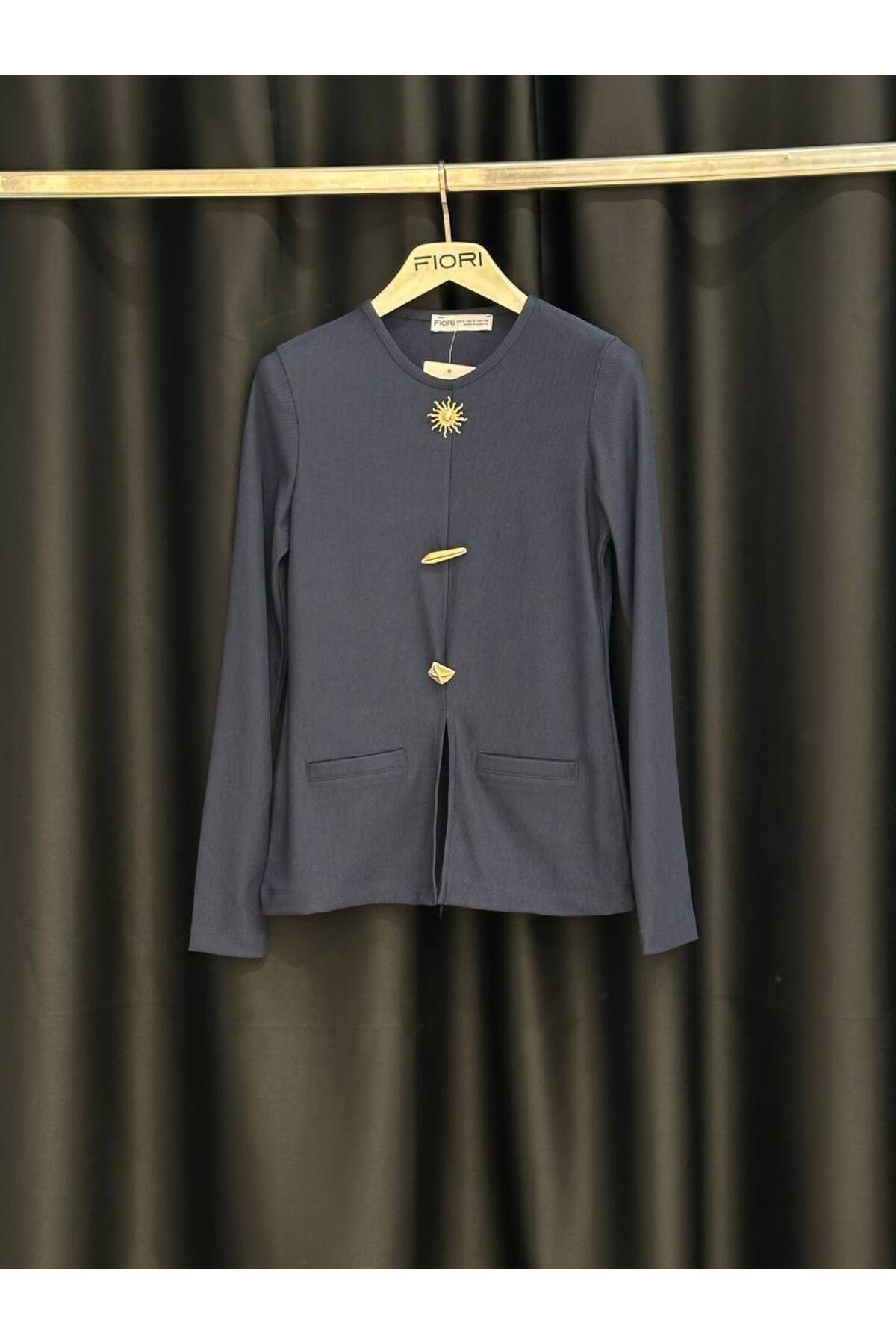 FioriModa Drapeli Güneş Aksesuarlı Uzun Kollu Bluz