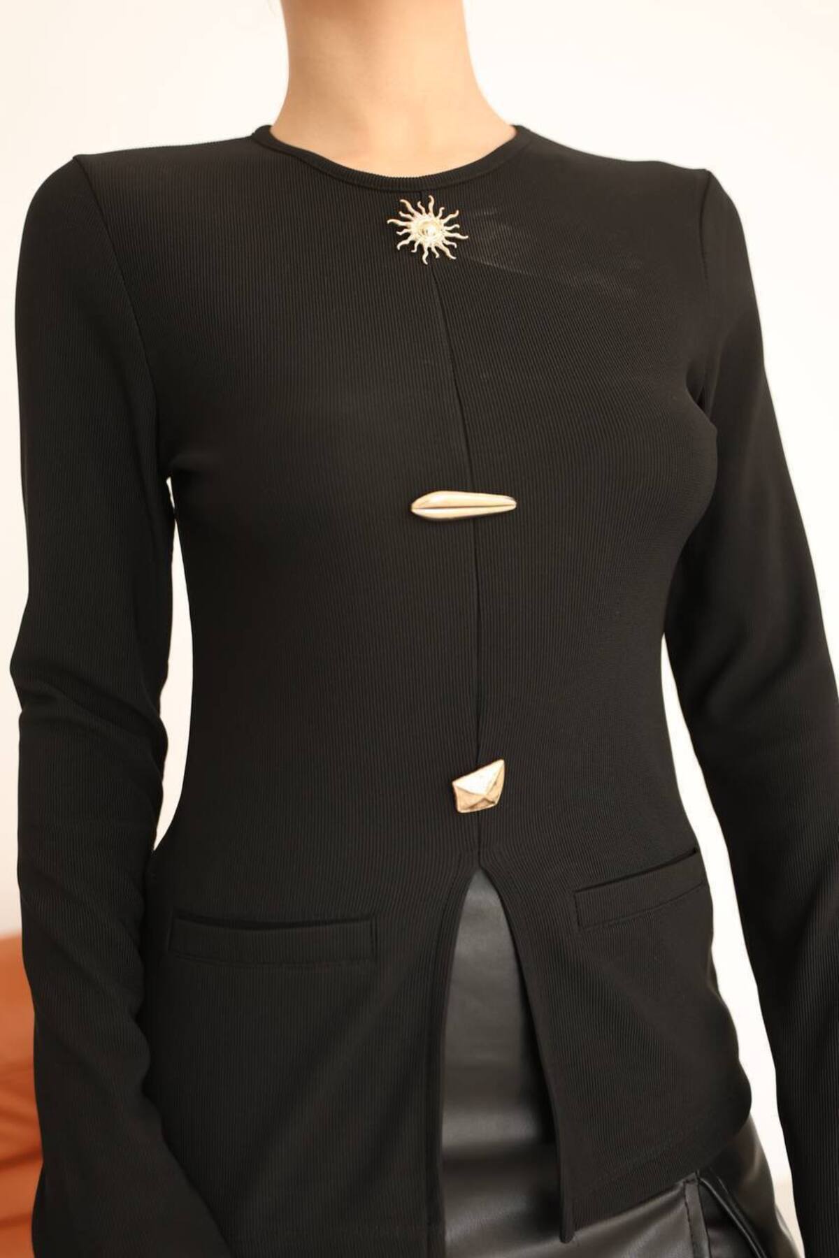 FioriModa Drapeli Güneş Aksesuarlı Uzun Kollu Bluz