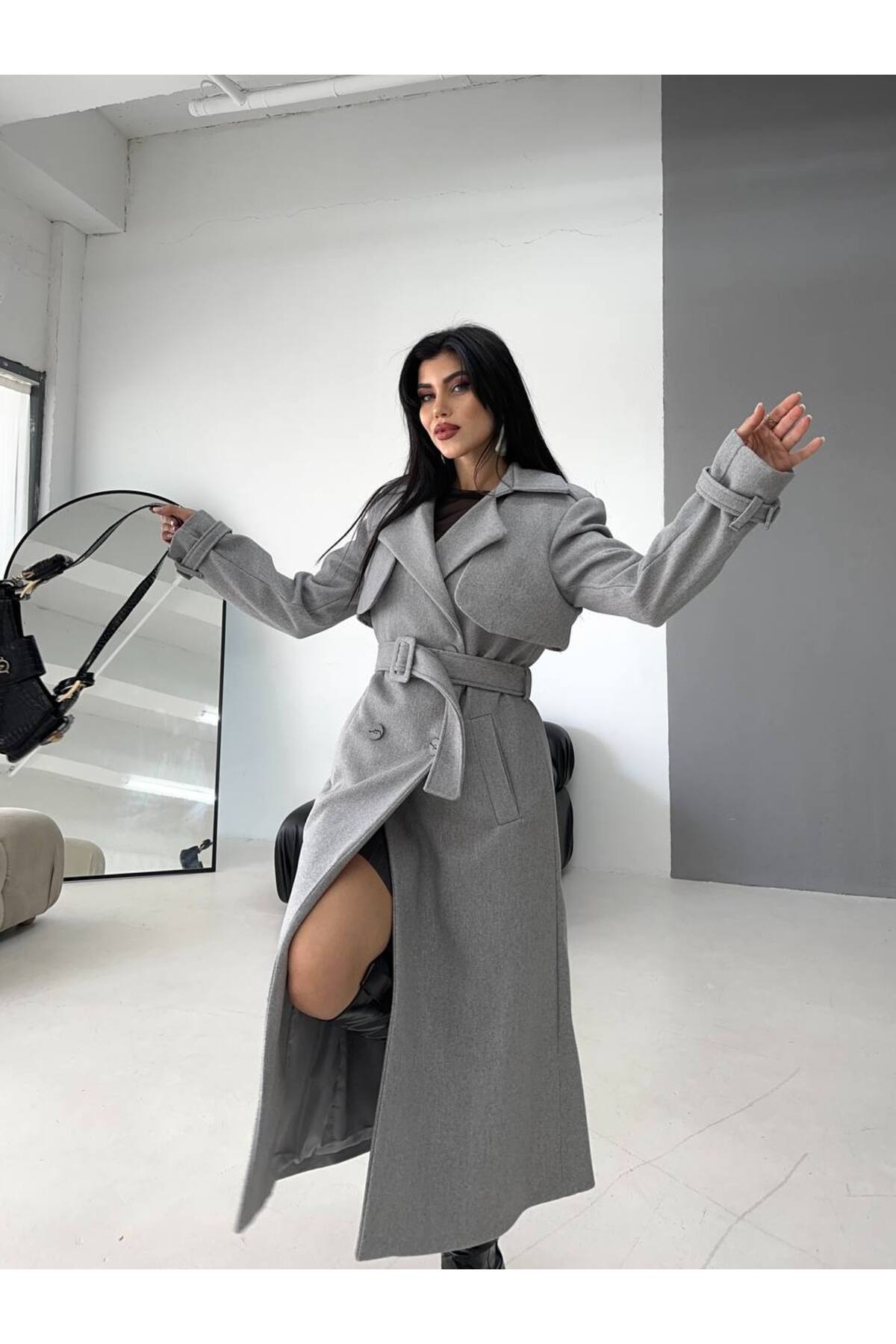 Premium Imported Fabric Cape Coat - Stylish and Warm - Görsel 3