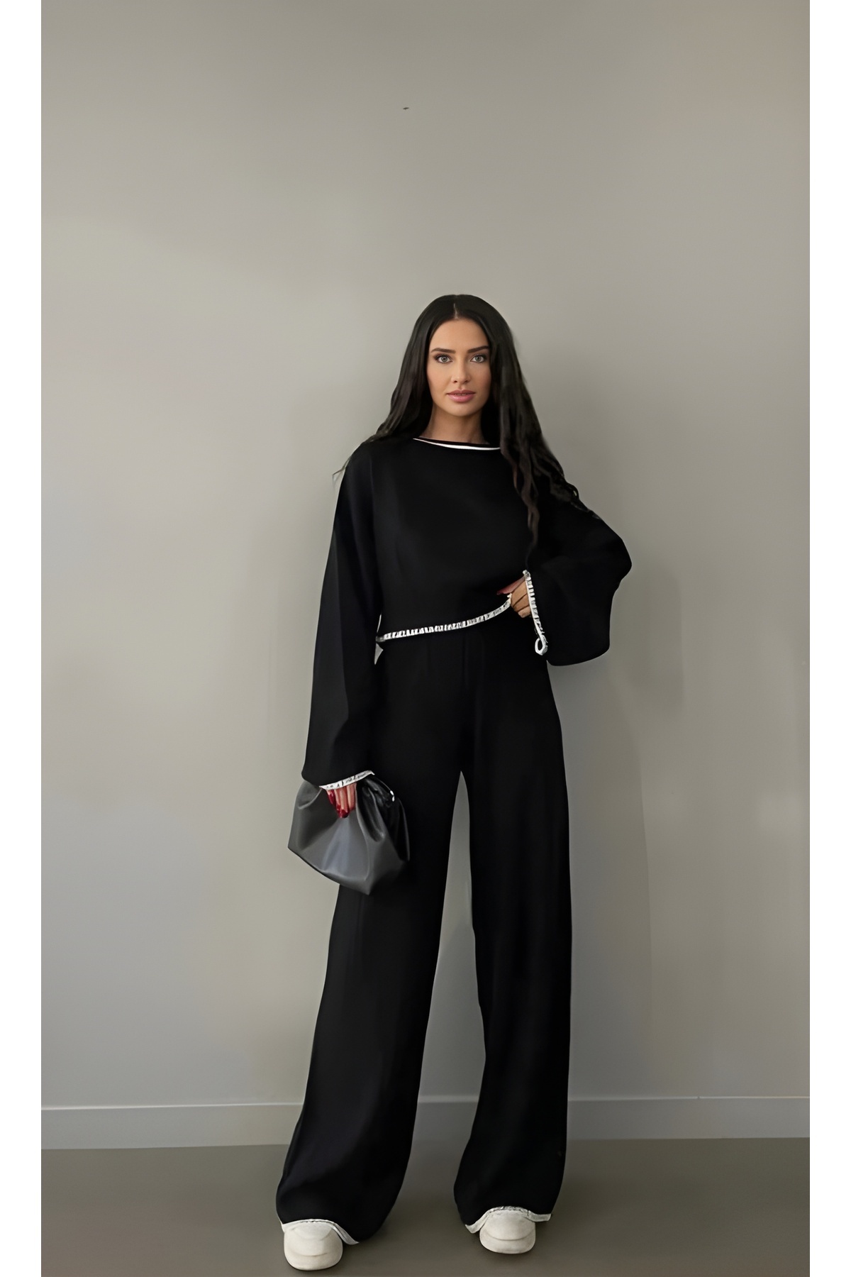 ÖZ KURTOĞLU COLLECTİON Σετ παντελόνι πλεκτό με λεπτομέρεια κεντήματος μπροστά σε κρέμα