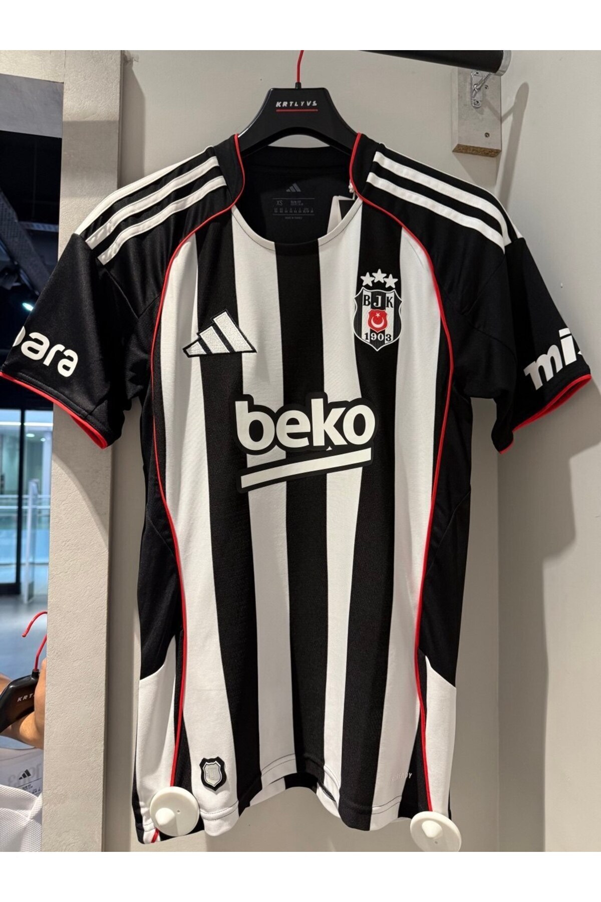 FAMİLYSTAN Beşiktâş' 2026 .Yeni Sezon İç Saha Parçalı Yetişkin Forması