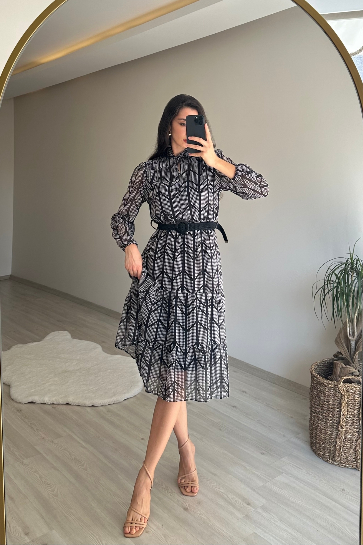 Neşeli Butik  kadın yaka lastikli küçük puantiyeli midi şifon elbise NM022 - Görsel 2