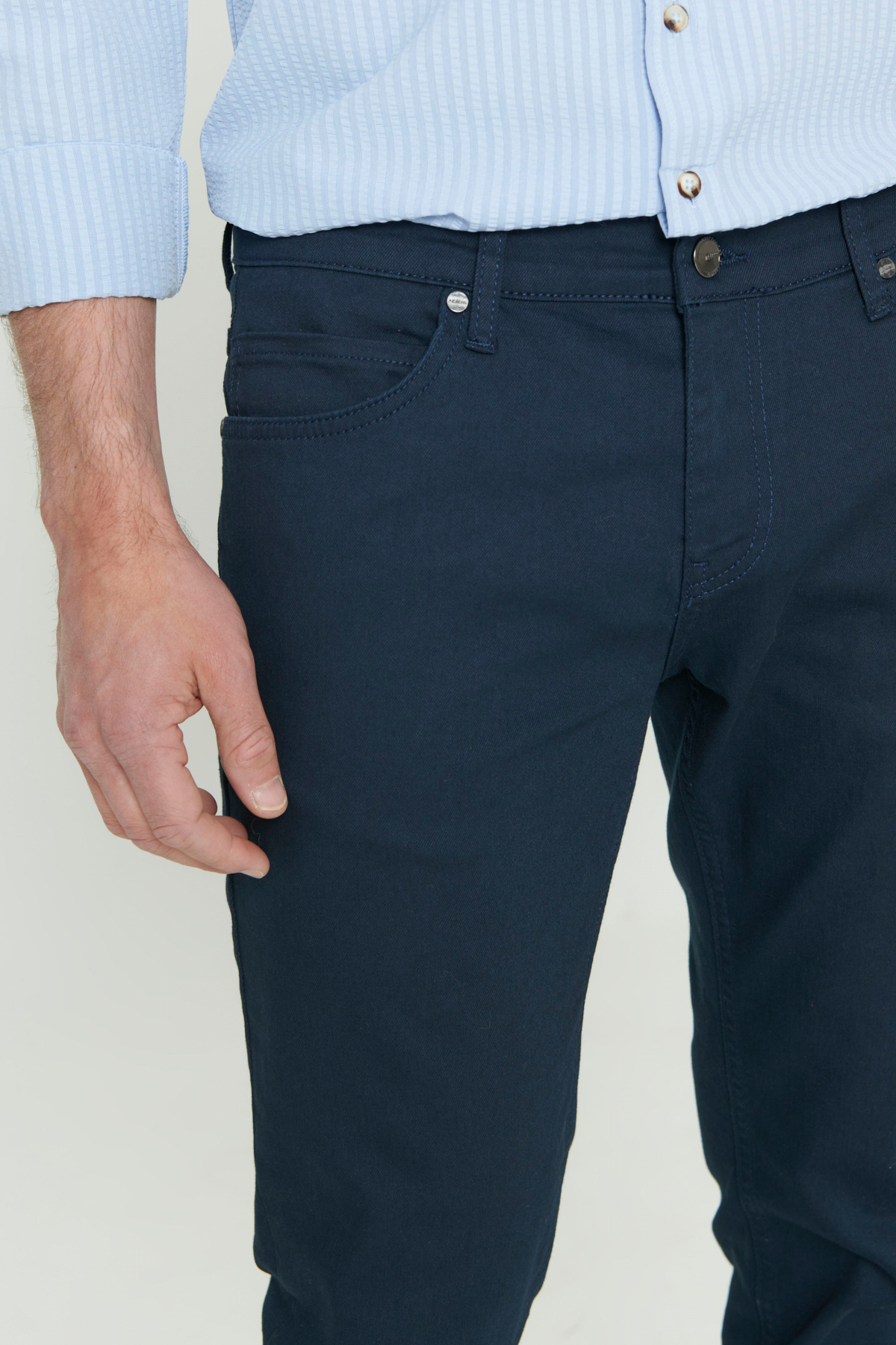 AC&Co / Altınyıldız Classics Erkek Lacivert Diz İzi Yapmayan 360 Derece Her Yöne Esneyen Slim Fit Diagonal Desenli Esnek Pantolon görsel 8