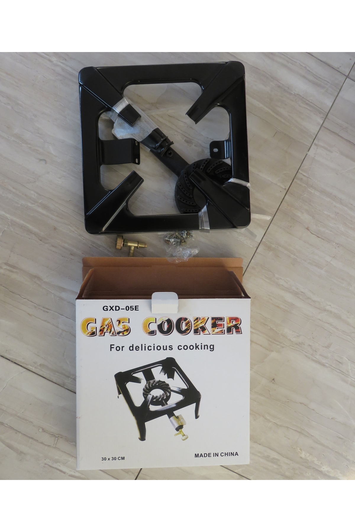 موقد محمول يعمل بالغاز والبروبان والحديد الزهر للاستخدام في الفناء والتخييم في الهواء الطلق مقاس 40 × 40 سم