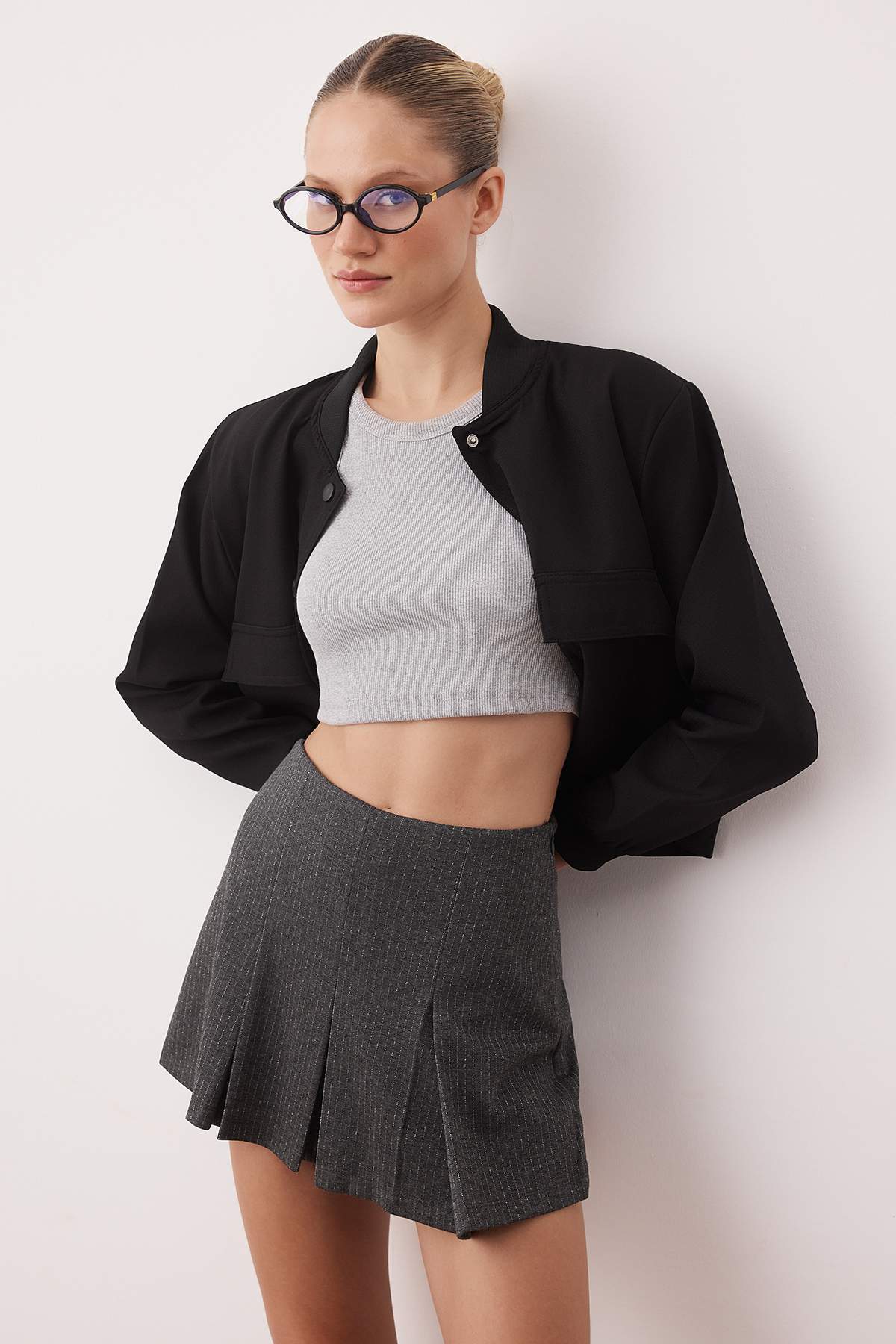 Trendyolmilla  Antrasit Volanlı Mini Örme Şort Etek TWOAW26ET00104