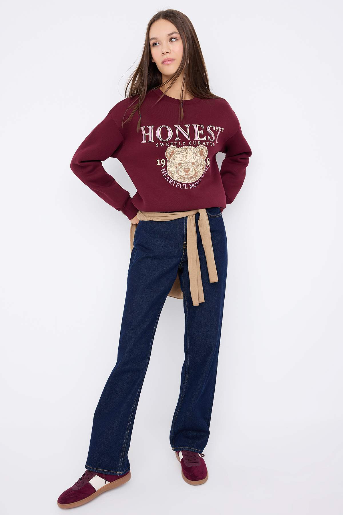 Trendyolmilla  Teen Bordo Kalın İçi Polarlı Ayıcık Baskılı Regular/Normal Kesim Örme Sweatshirt TWOAW26SW00199 - Görsel 2