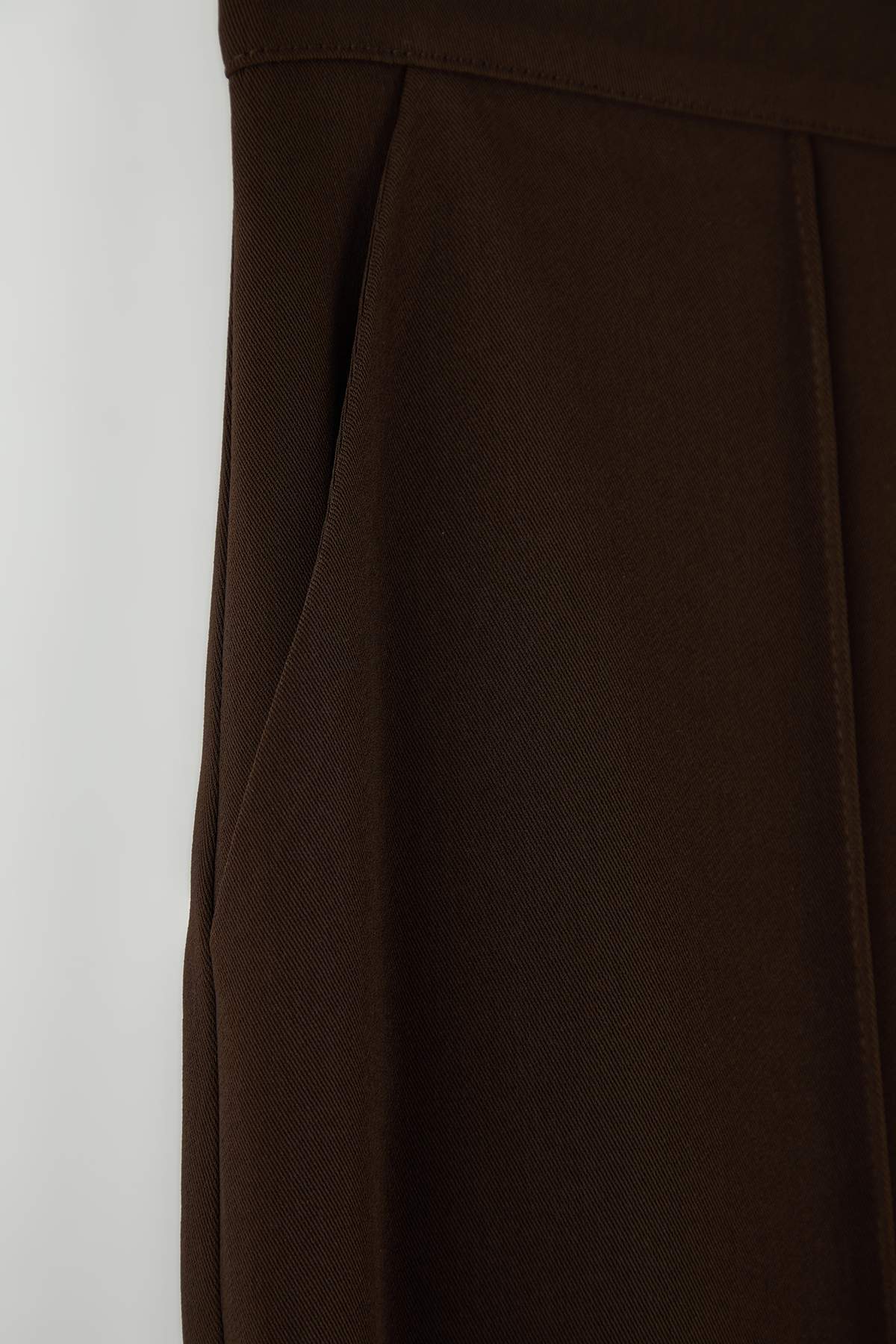 Trendyolmilla  EXCLUSIVE Özel Koleksiyon Dökümlü Kahverengi Nervürlü Wide Leg/Geniş Paça Pantolon TWOAW26PL00118 - Görsel 7