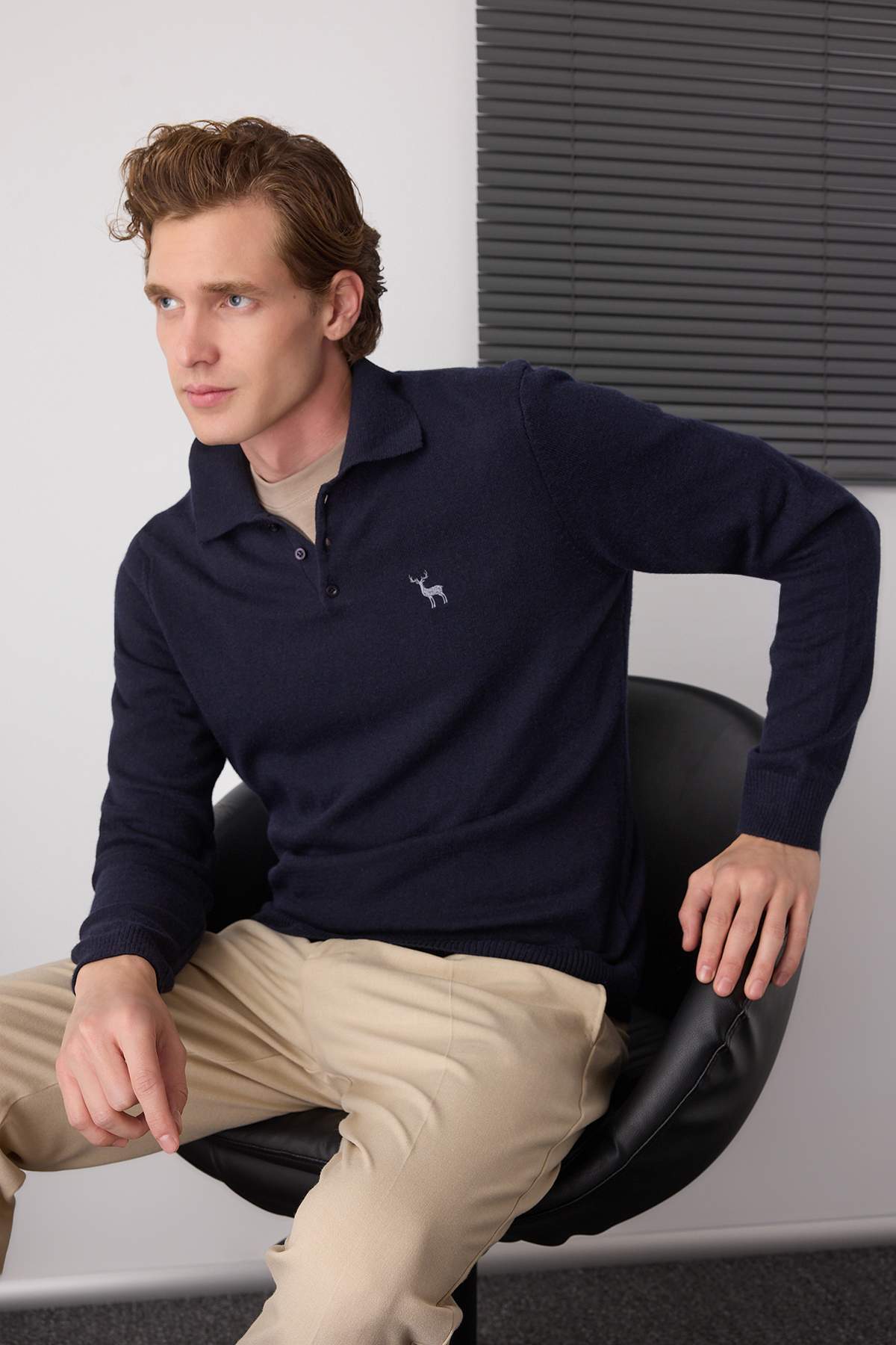 Trendyolmilla Man Lacivert*004 Fitted Polo Yaka Düz Kazak TMNAW23KZ00238