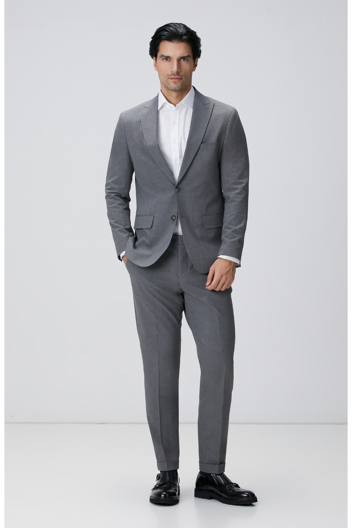 نتورک کت و شلوار یقه اسکی راه راه خاکستری روشن اسلیم فیت