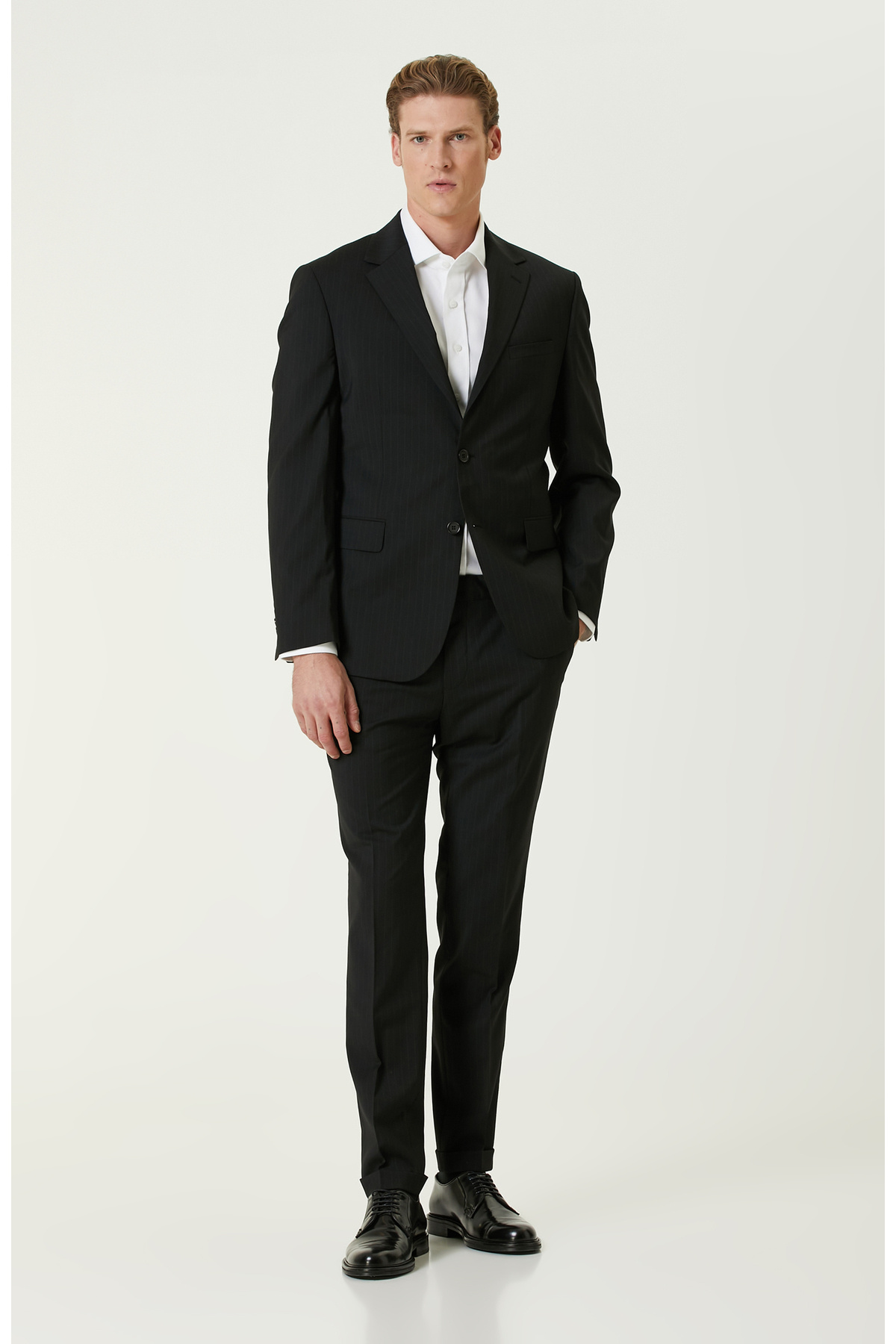 نتورک کت و شلوار یقه برگردان ترکیبی از پشم مشکی