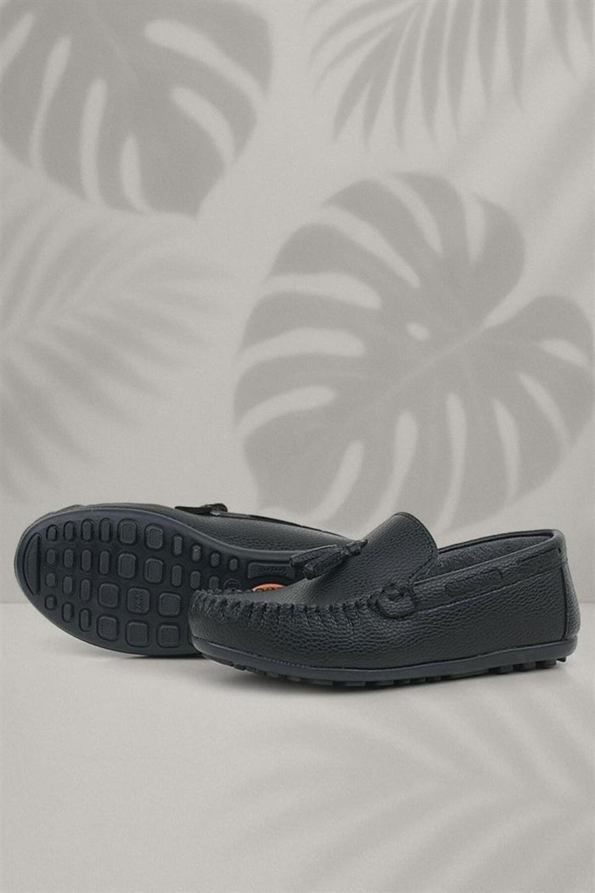 Black Skin Boys' Moccasin Shoes