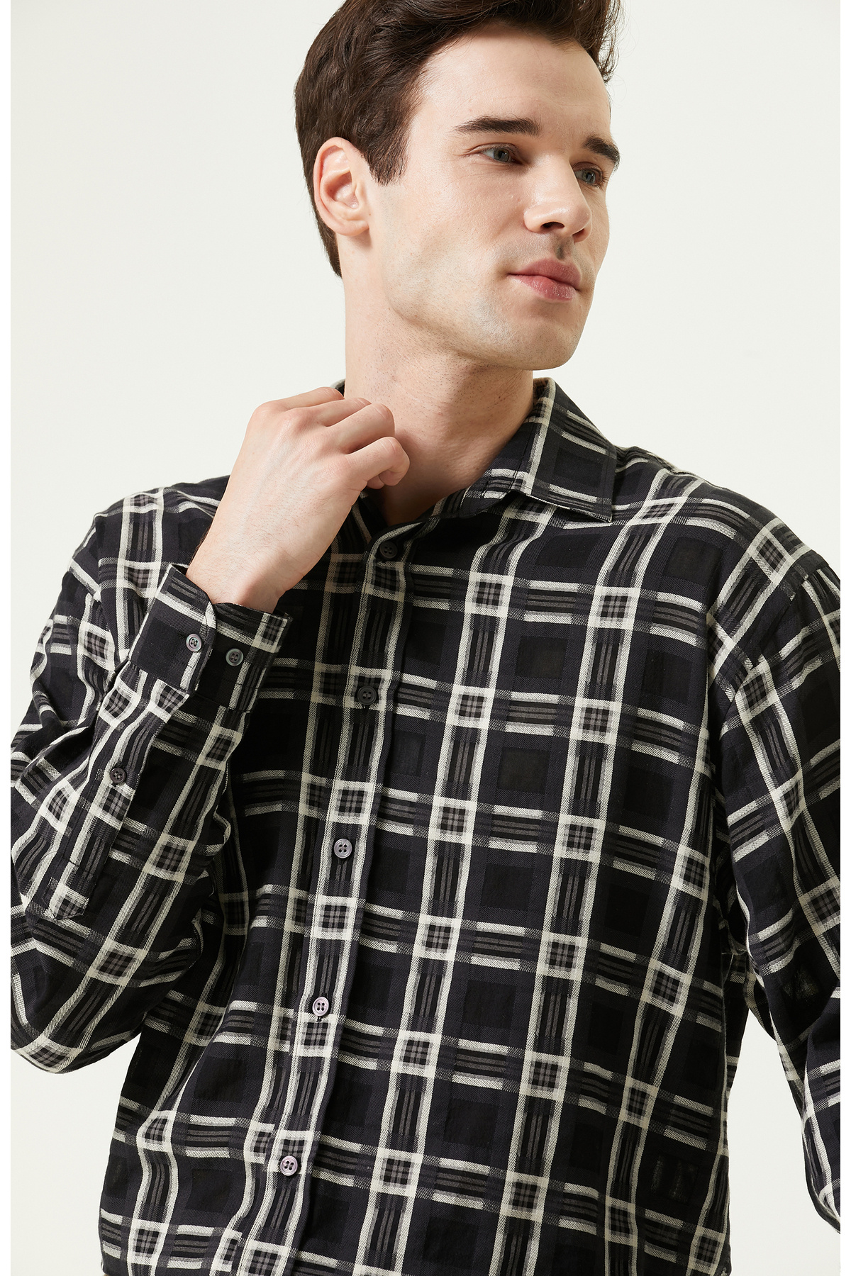 نتورک پیراهن چهارخانه مشکی بافته شده یقه کلاسیک