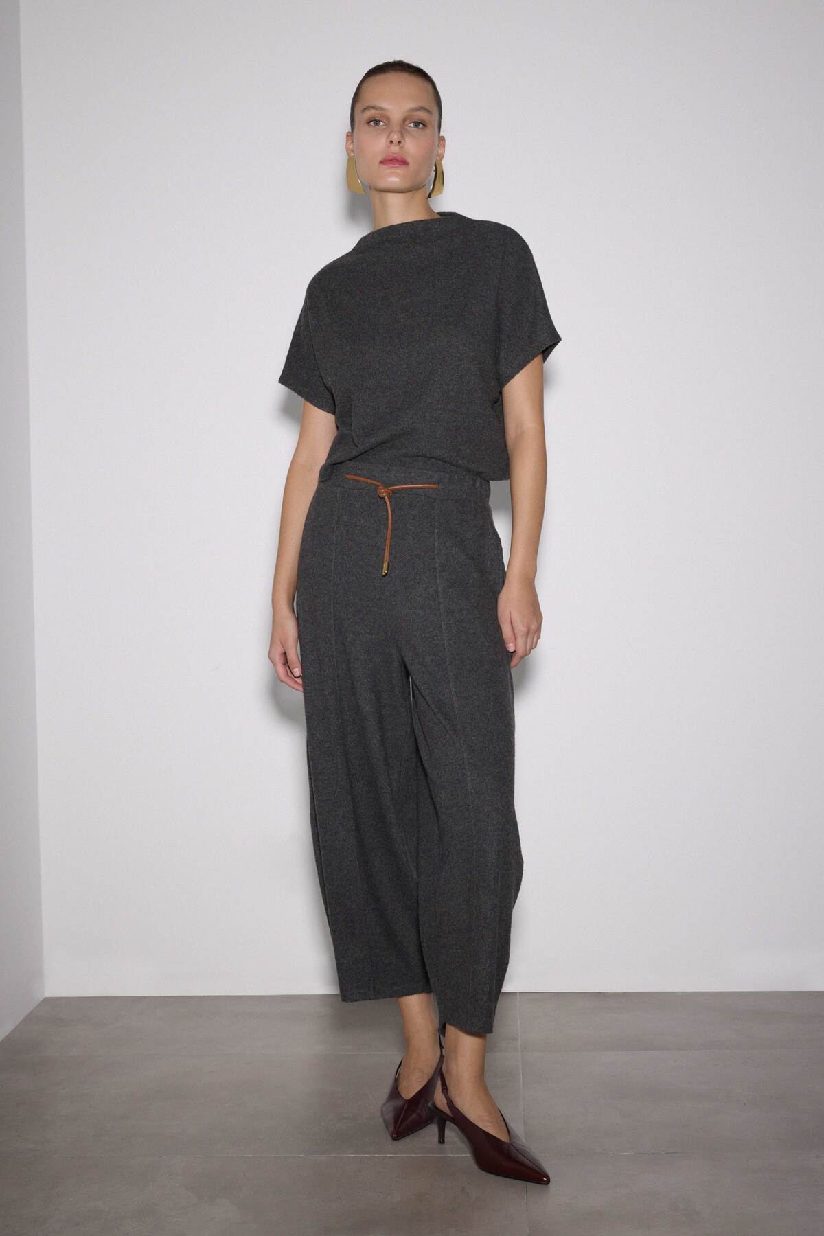 BABOKAH  Dik Yaka Boxy Yumoş Üst - Görsel 2