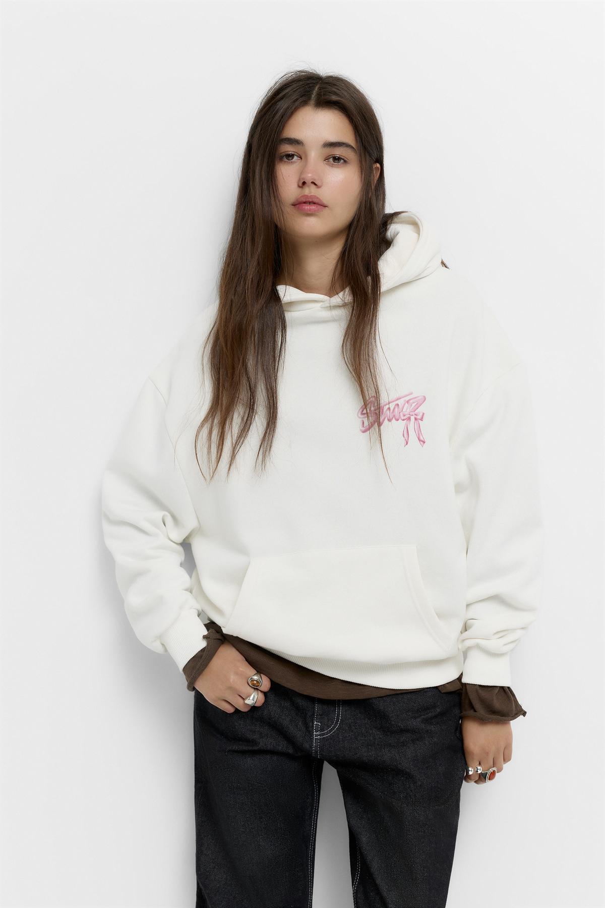 Pull & Bear  Fiyonk grafikli kapüşonlu sweatshirt - Görsel 5