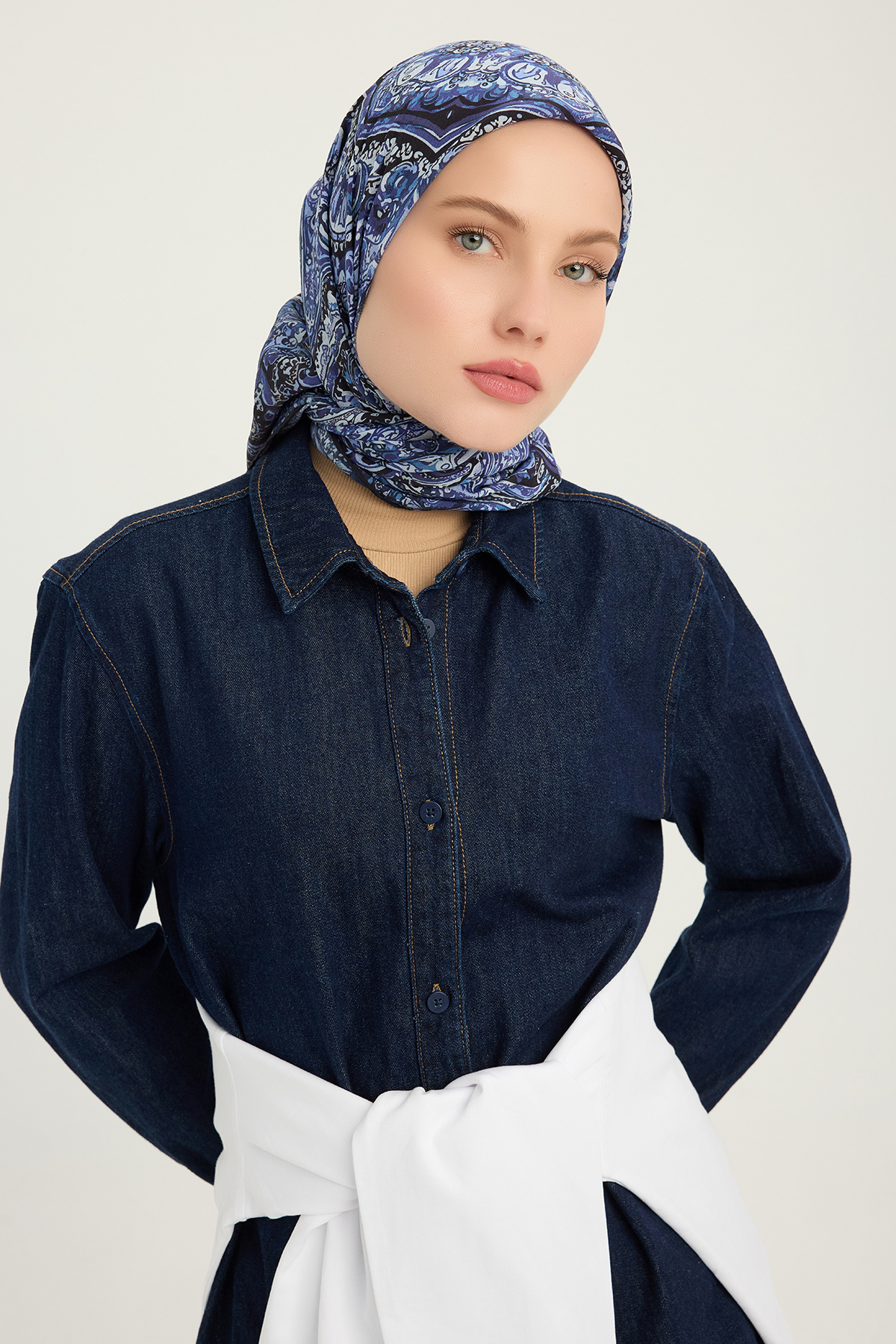 Eternal Palaces - Navy Blue - Vierra Patterned Viscose Scarf - 90x90 Cm