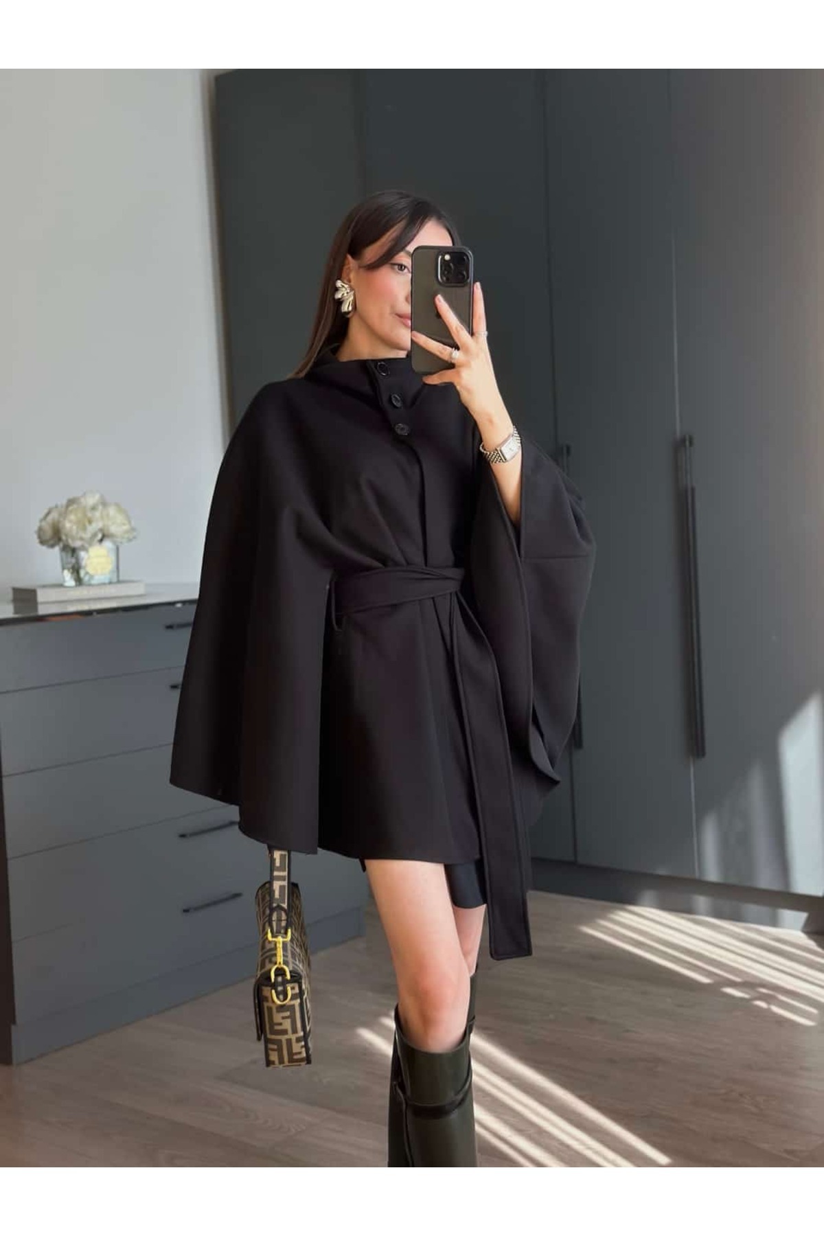 Tugen Co SİYAH DİK YAKA BAĞLAMALI PANÇO