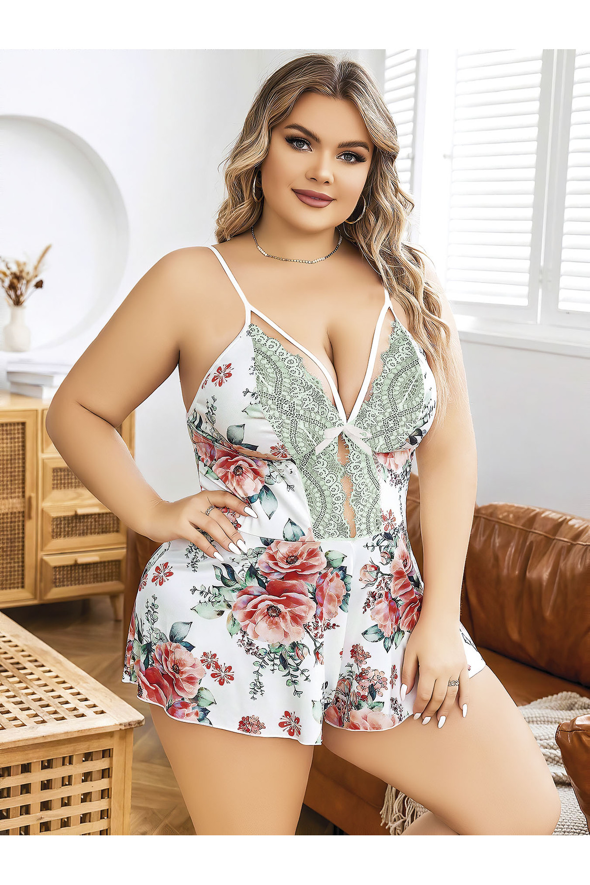 euro click Çiçek Desenli Dantelli Askılı Büyük Beden Şortlu Pijama Takımı – Beyaz