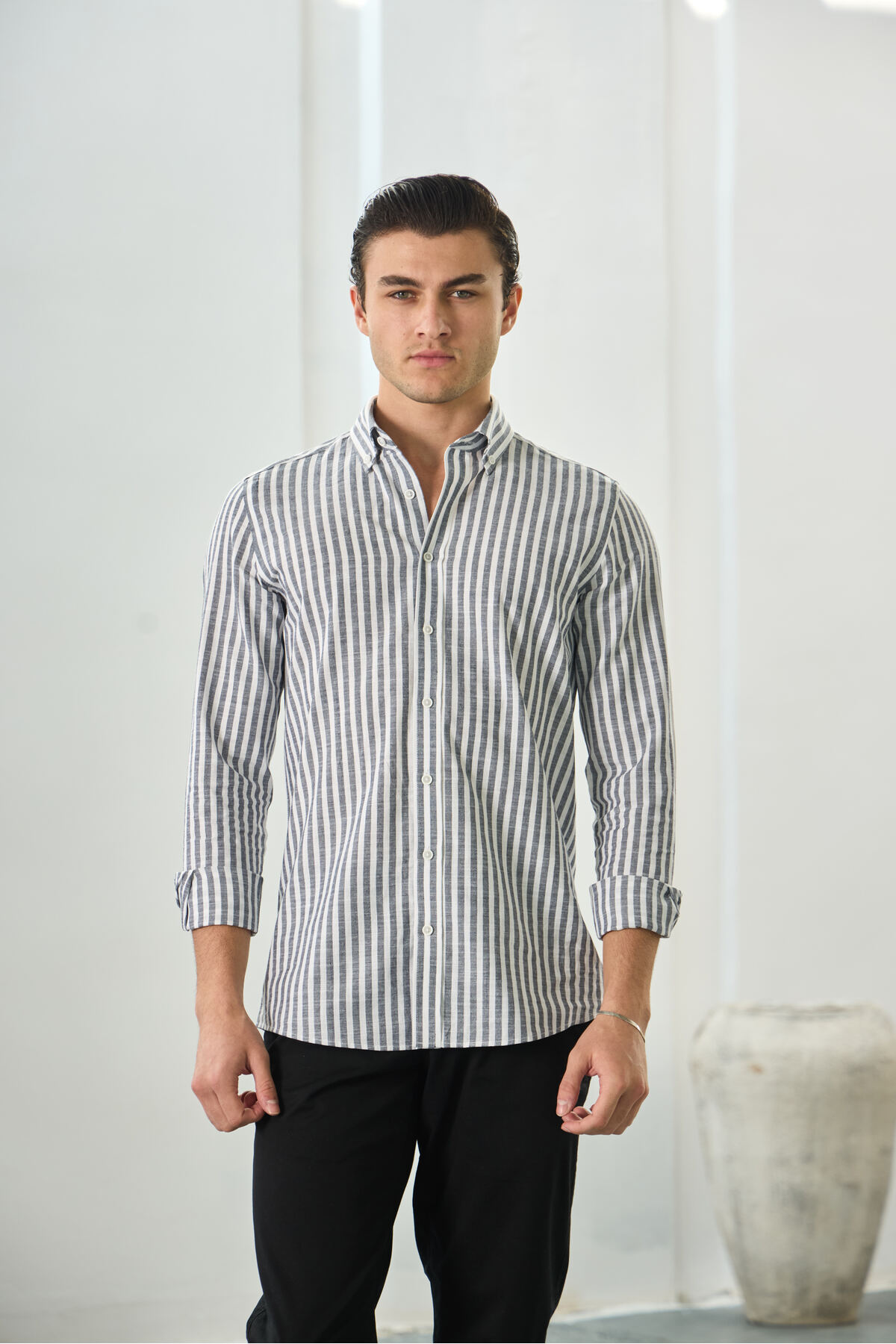 Sulti  Slim Fit Siyah Çizgili Düğmeli Yaka %100 Pamuk Flamlı Keten Görünümlü Gömlek - Görsel 5