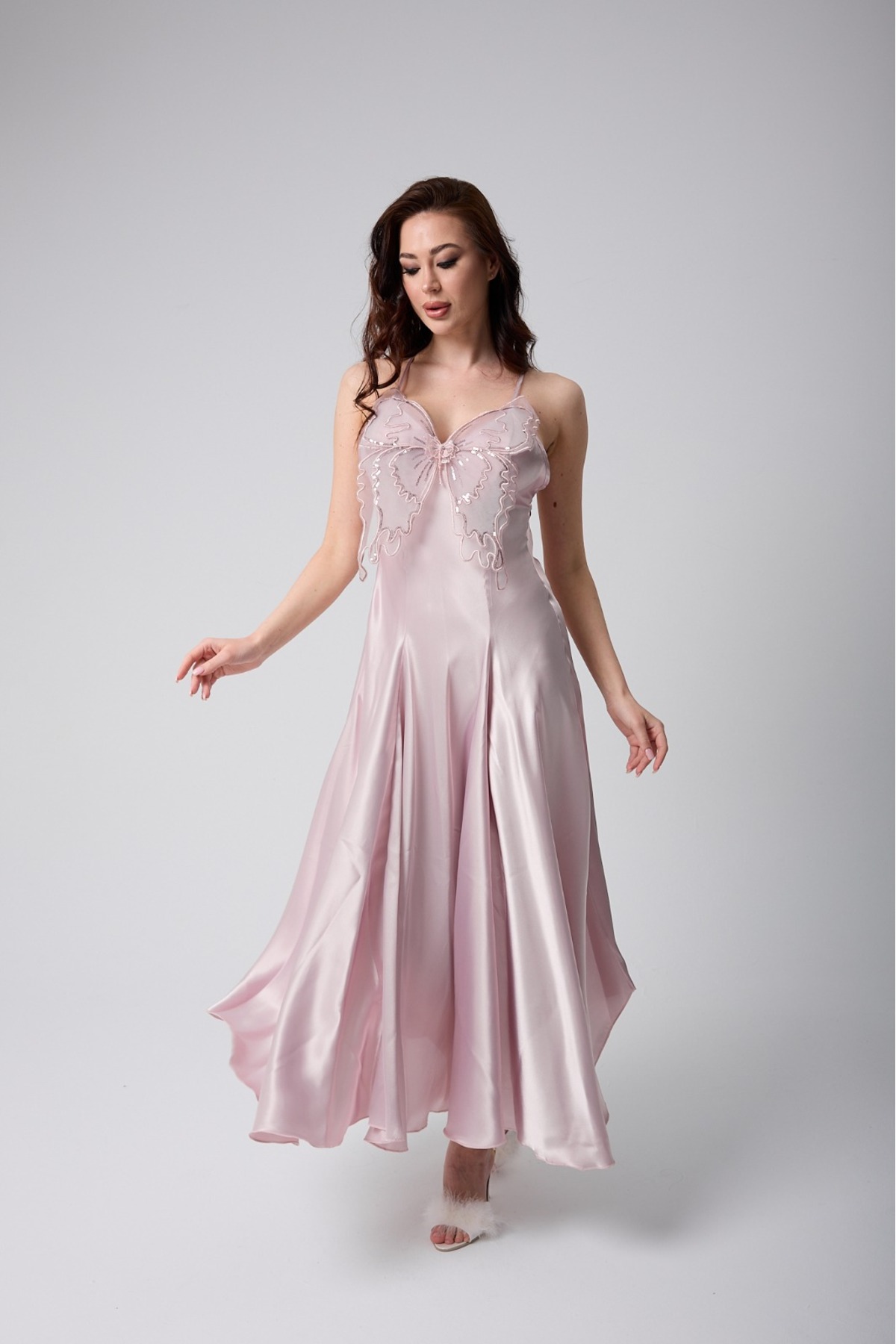 Viselya Önü Süslü Saten Uzun Gecelik