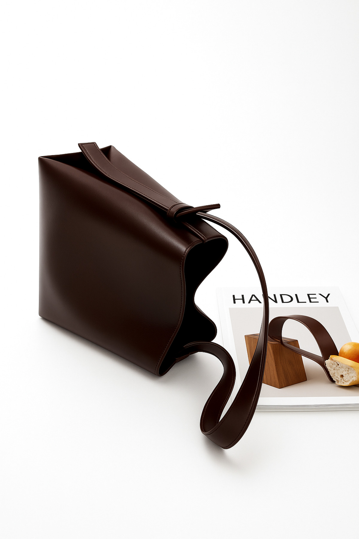 Luxe Sport Shoulder Bag + Makeup Bag with Gift
