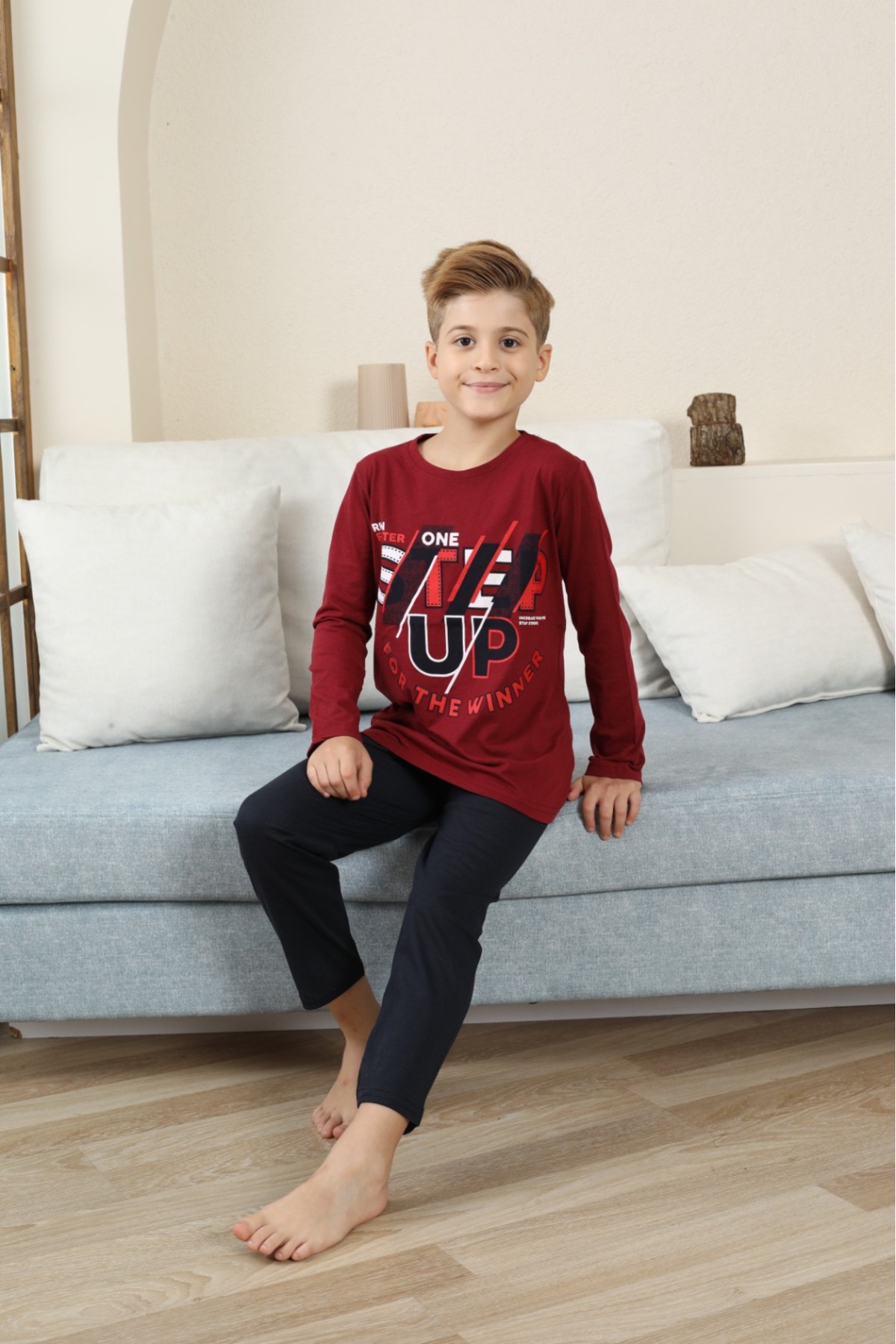 LİLA İÇ GİYİM Erkkek Çocuk Baskılı Detayı Uzun Kol Bordo Pijama Takımı fotoğrafı 2 (önizleme)