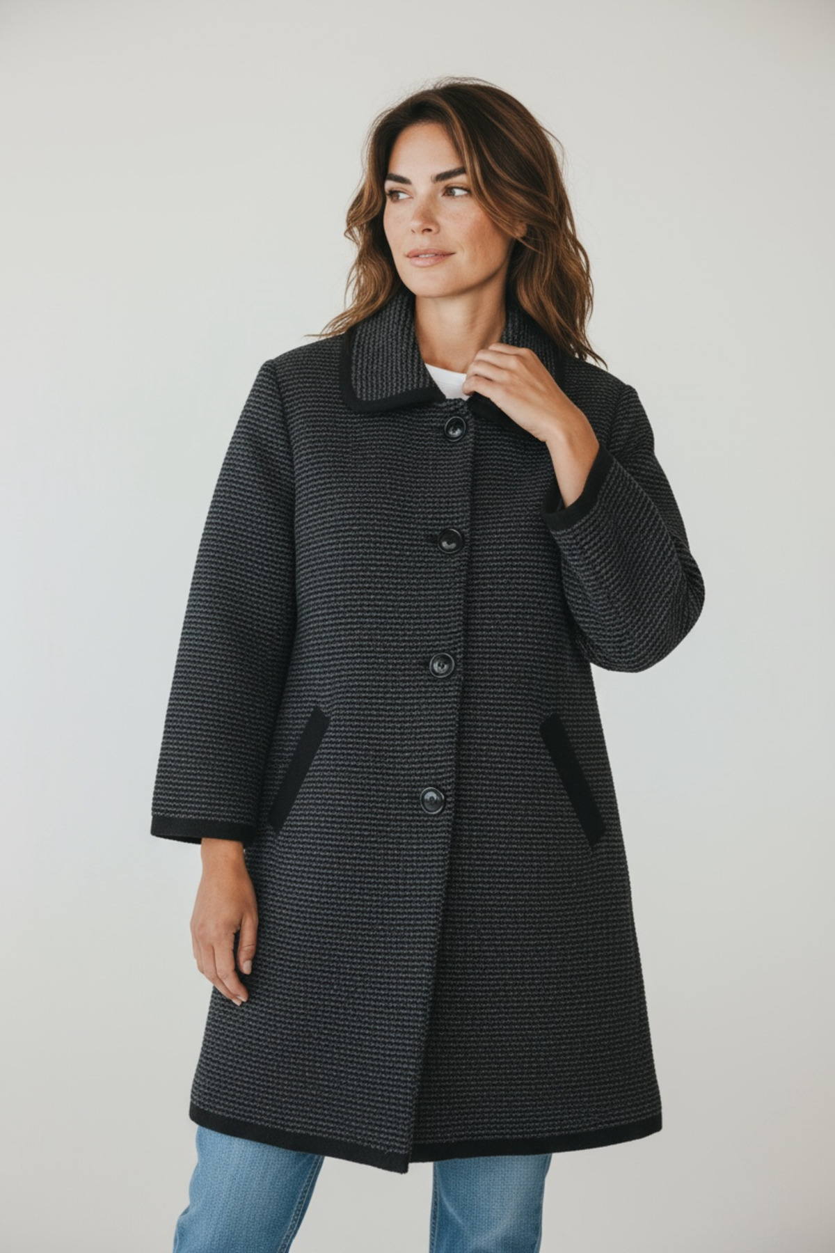 ECE GİYİM KADIN ÖNÜ DÜĞMELİ CEPLİ YAKALI KALIN TRİKO HIRKA