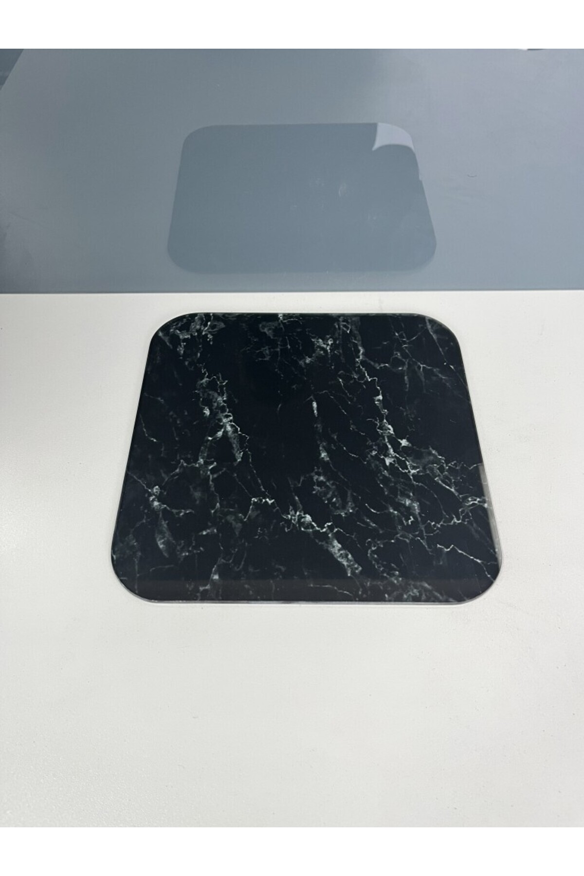 22x22cm - Siyah Mermer, Cam Kesme Tahtası - Sunumluk