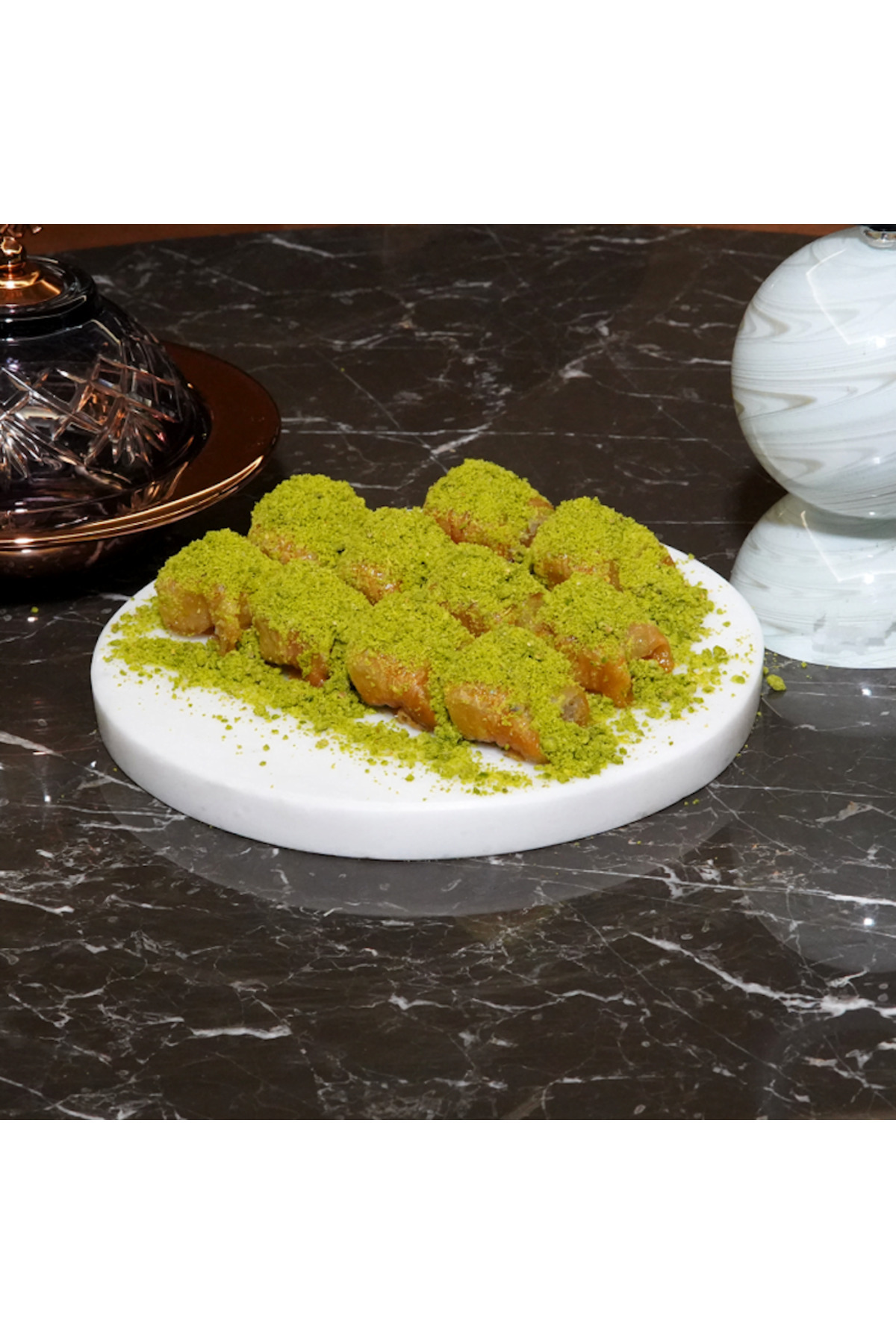 Koçak Baklava Bülbül Yuvası 2 Kg'lık Tepsi ( Net 1,500 Kg Fiyata Tepsi Bedeli Dahildir)