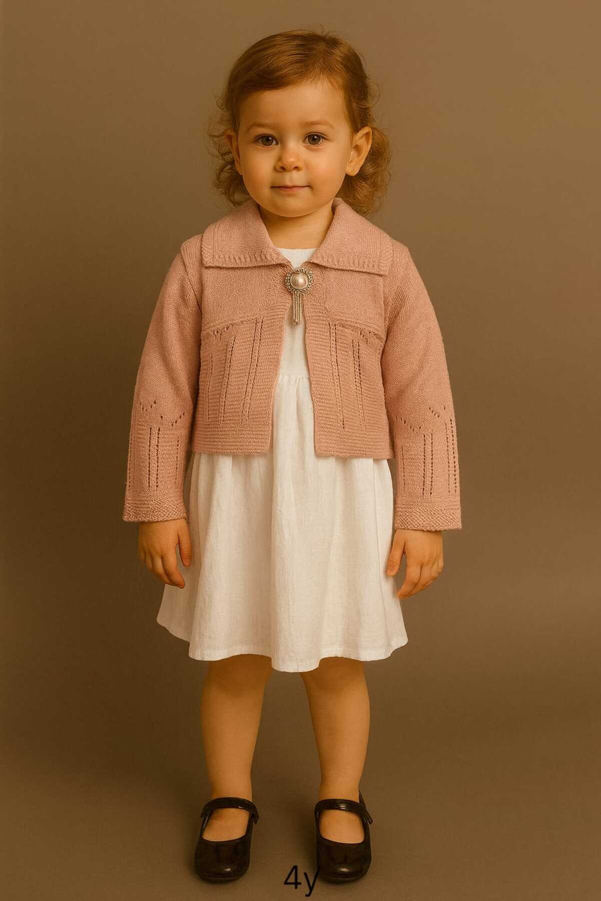 Renata's kız bebek çocuk motifli pamuklu broş kapatmalı mevsimlik şık bolero hırka fotoğrafı 2 (önizleme)