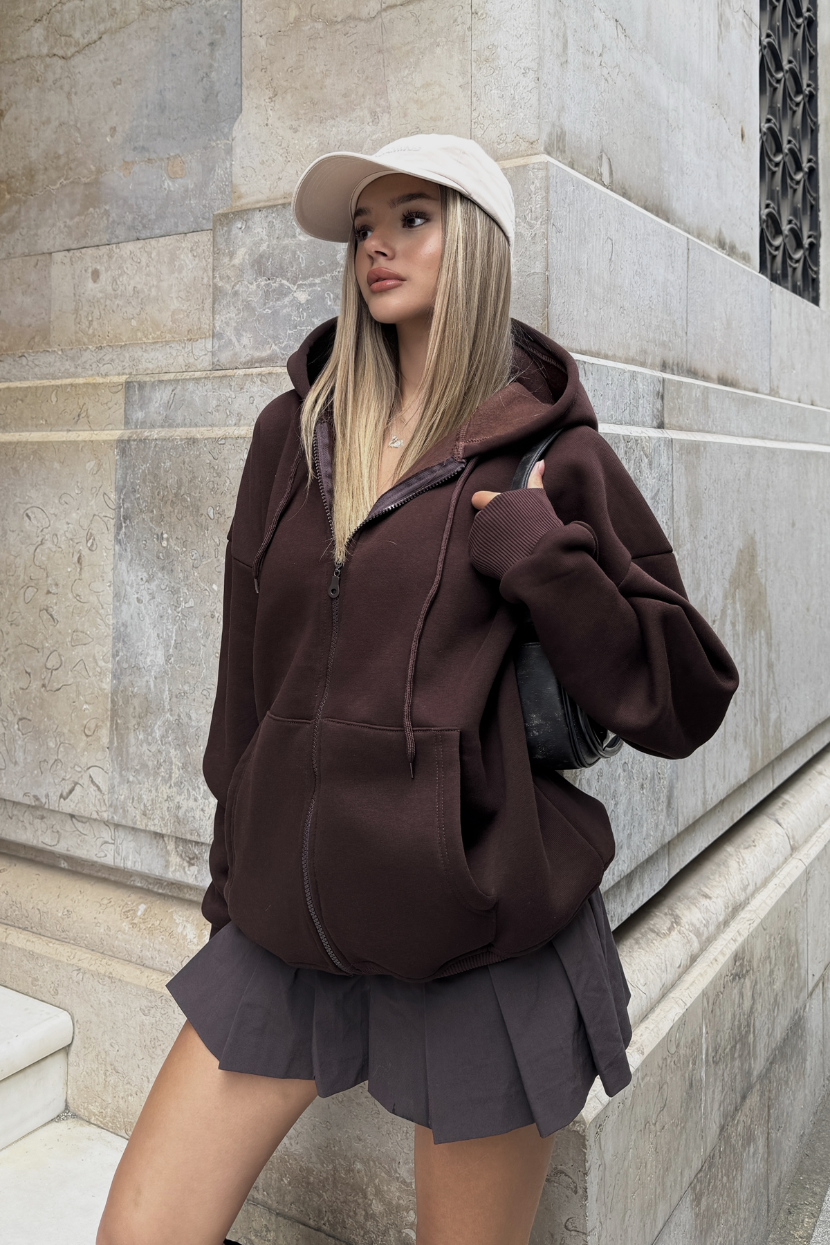 la & vetta Kahverengi Kapüşonlu Oversize Fermuarlı Şardonlu Sweatshirt görsel 2