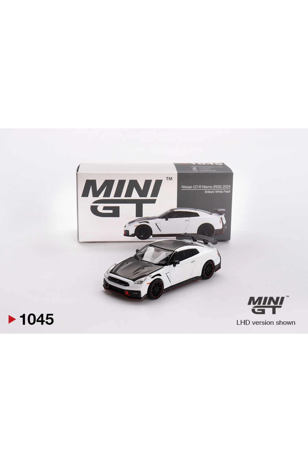 mini gt MGT01045 1/64 Nissan GT-R Nismo 2024 Brilliant White Pearl