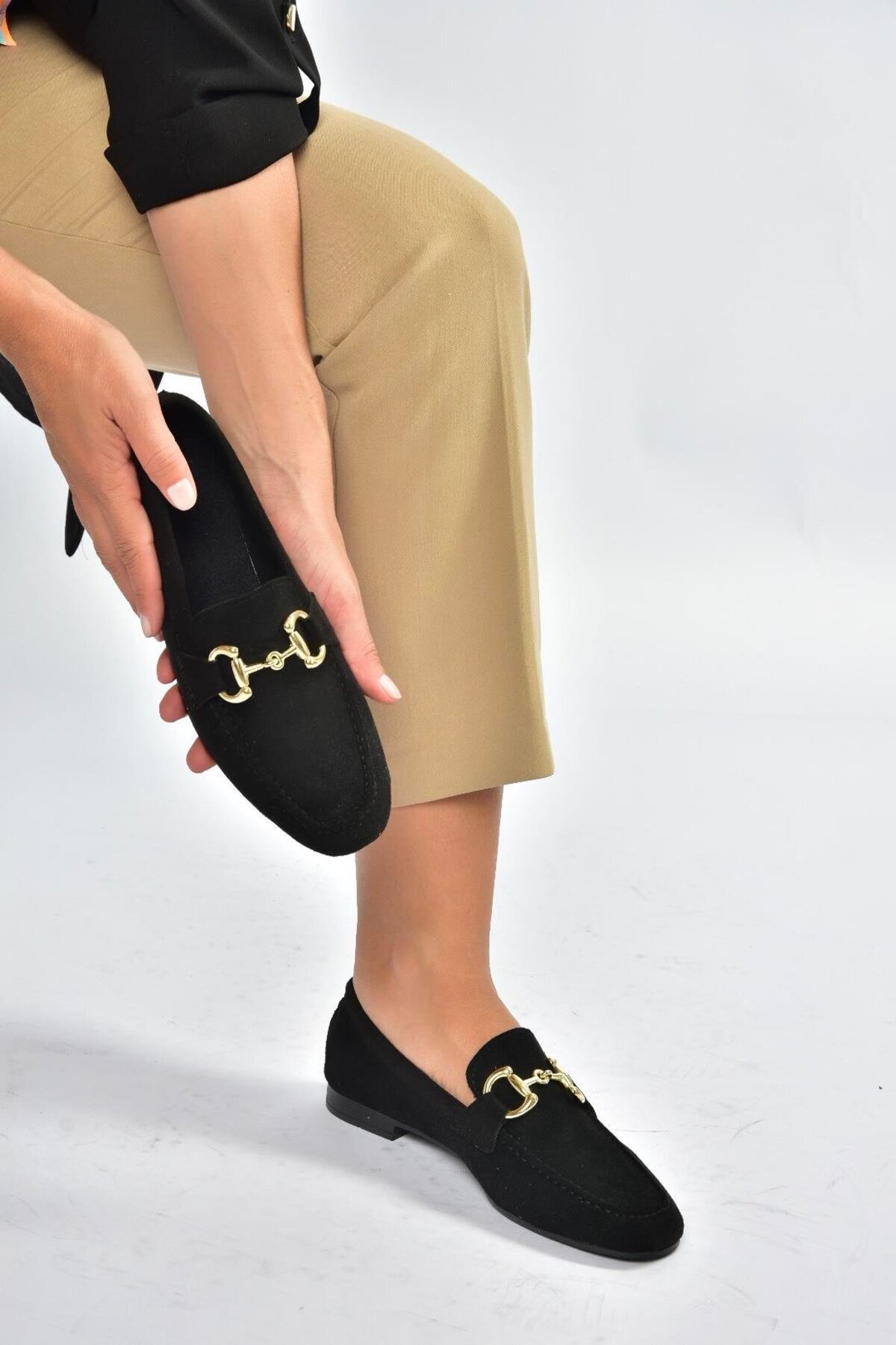 Fox Shoes V780161202 Siyah Süet Günlük Kadın Ayakkabı