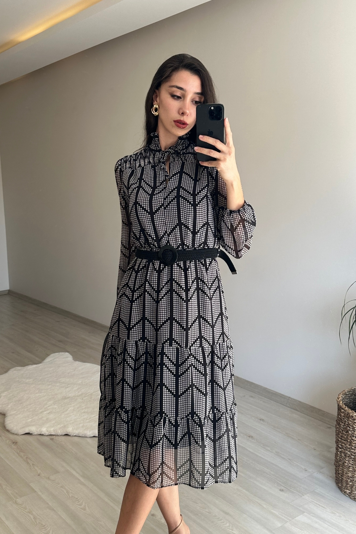 Neşeli Butik  kadın yaka lastikli küçük puantiyeli midi şifon elbise NM022 - Görsel 3