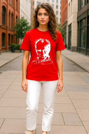 Windy Island Kadın Bisiklet Yaka Atatürk Baskılı %100 Pamuk T-shirt