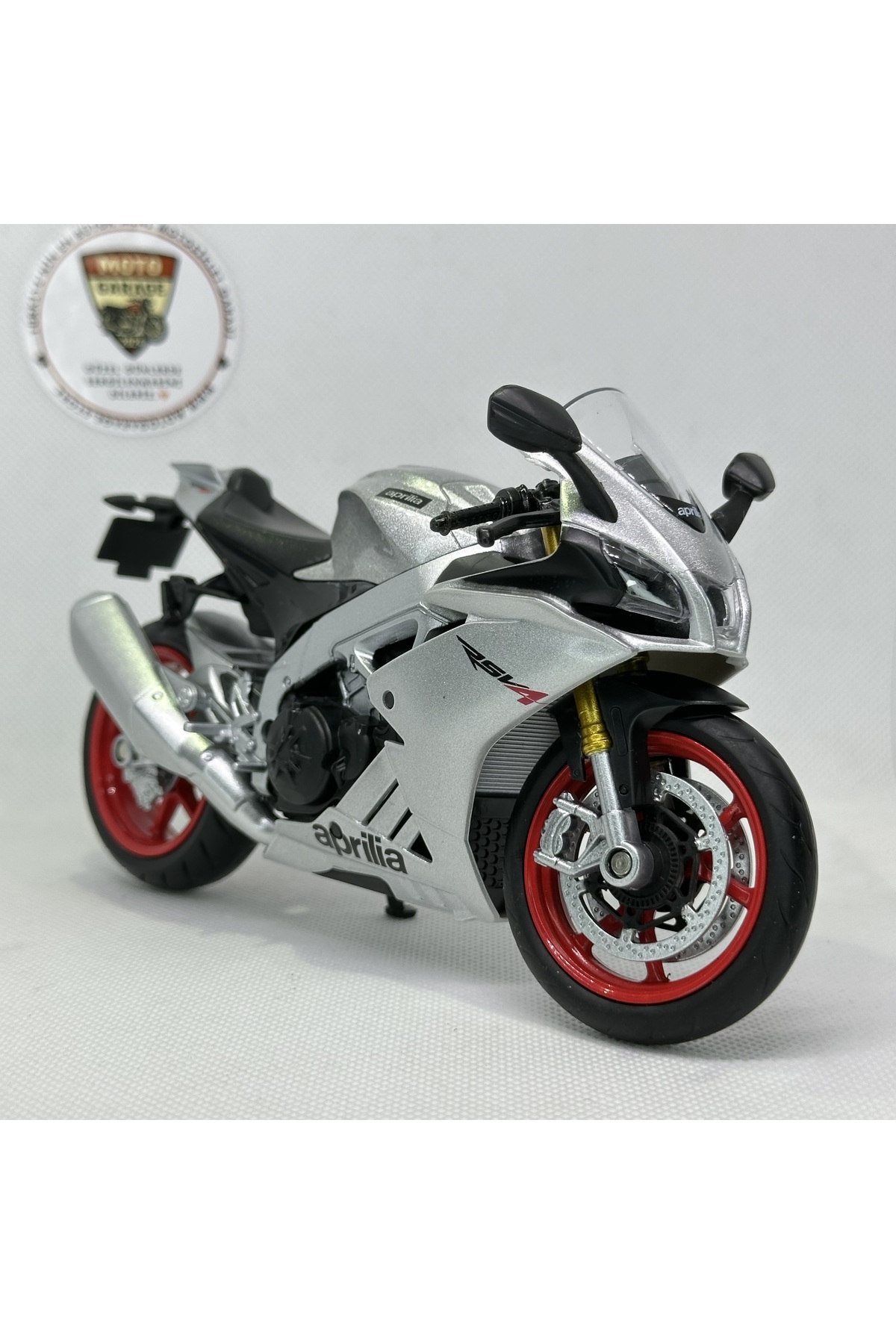 RYOL Motorbike Vibes ファインアートジークレープリント MotoGarage Aprilia RSV4-RR1000 1:12 Diecast Motosiklet Model