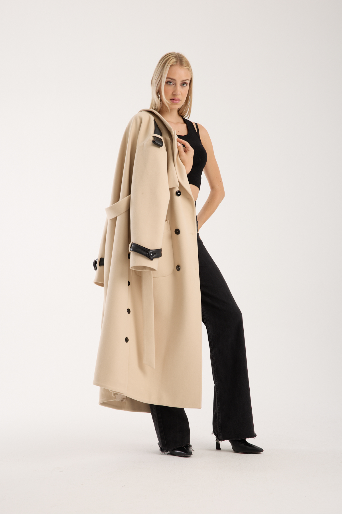 ŞEYDA ERTEM  BEJ RENK DERİ DETAYLI YÜNLÜ KAŞE UZUN MANTO - Görsel 9