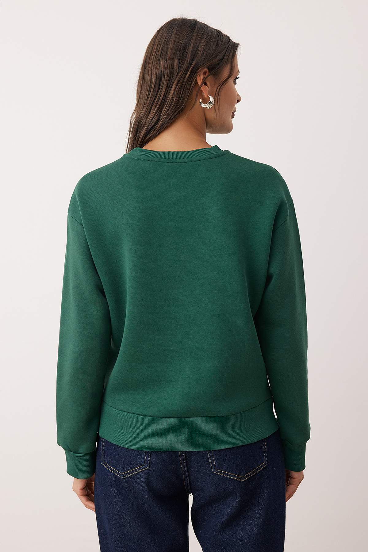 Trendyolmilla  Zümrüt Yeşili Kalın İçi Polarlı Regular Kalıp Bisiklet Yaka Basic Örme Sweatshirt TWOAW24SW00101 - Görsel 4