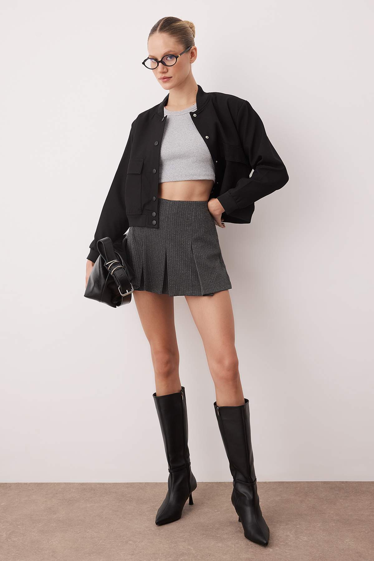 Trendyolmilla  Antrasit Volanlı Mini Örme Şort Etek TWOAW26ET00104 - Görsel 2