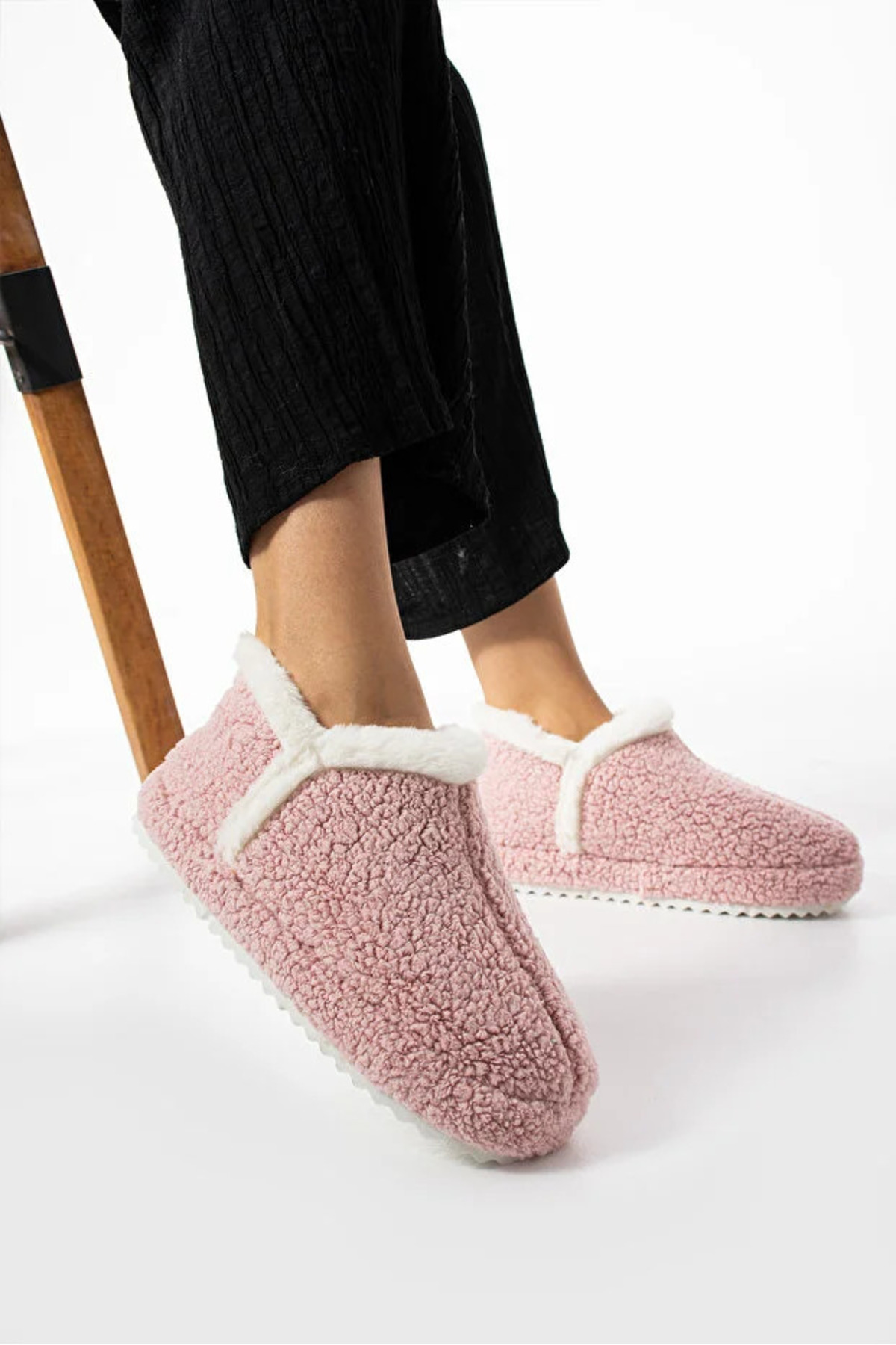 PUSKAS Kadın Kaydırmaz Tabanlı Ev Botu Ev Pandufu Ev Ayakkabısı 00109